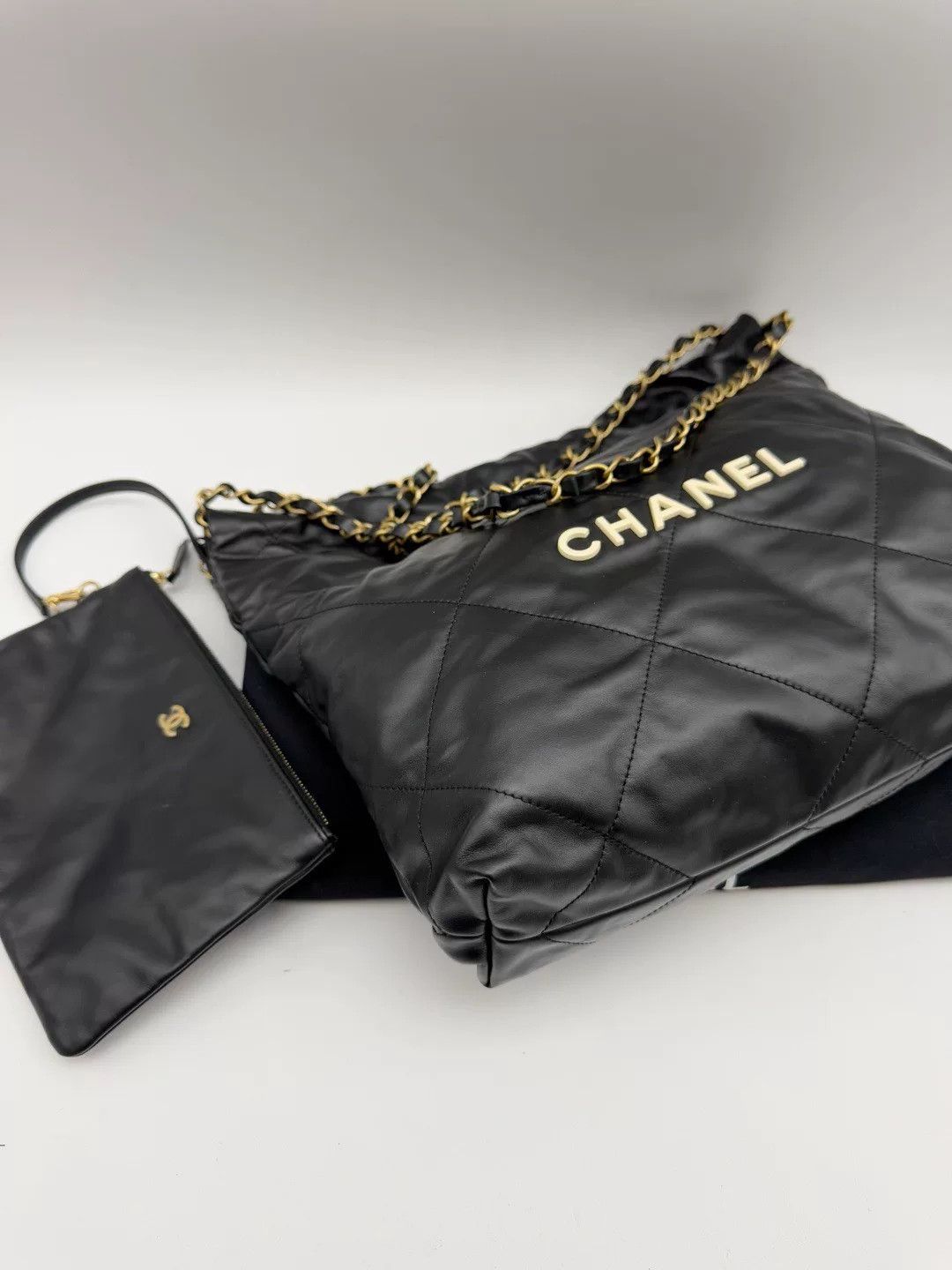Chanel Pre-loved Bag Very good condition Size ONE SIZE - 3 Thumbnail