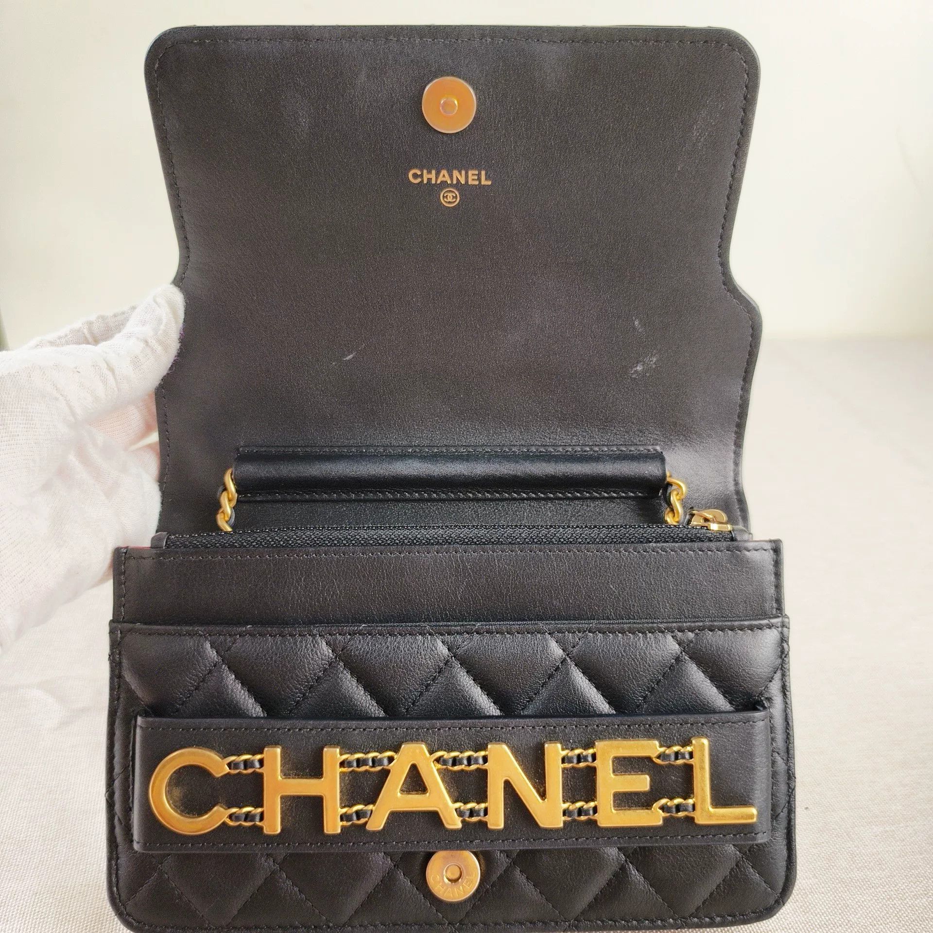 Chanel Pre-loved Bag Very good condition Size ONE SIZE - 7 Thumbnail