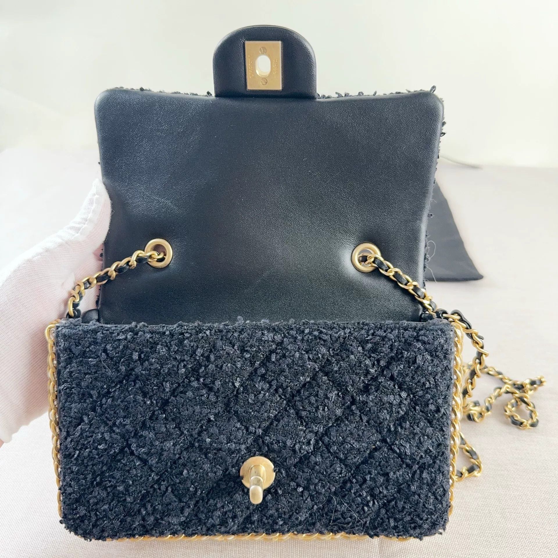 Chanel Pre-loved Bag Very good condition Size ONE SIZE - 8 Thumbnail