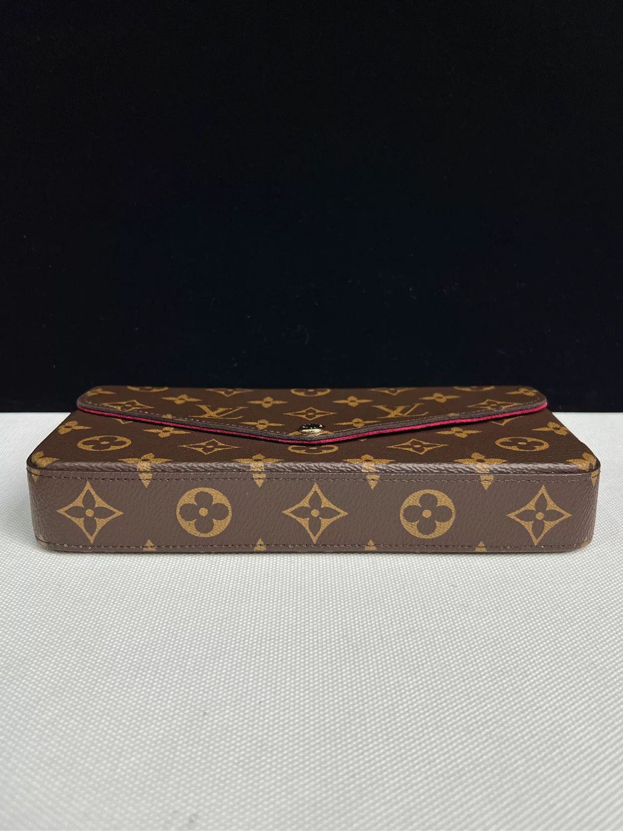 Louis Vuitton Pre-loved Bag Brand new condition Size ONE SIZE - 6 Thumbnail