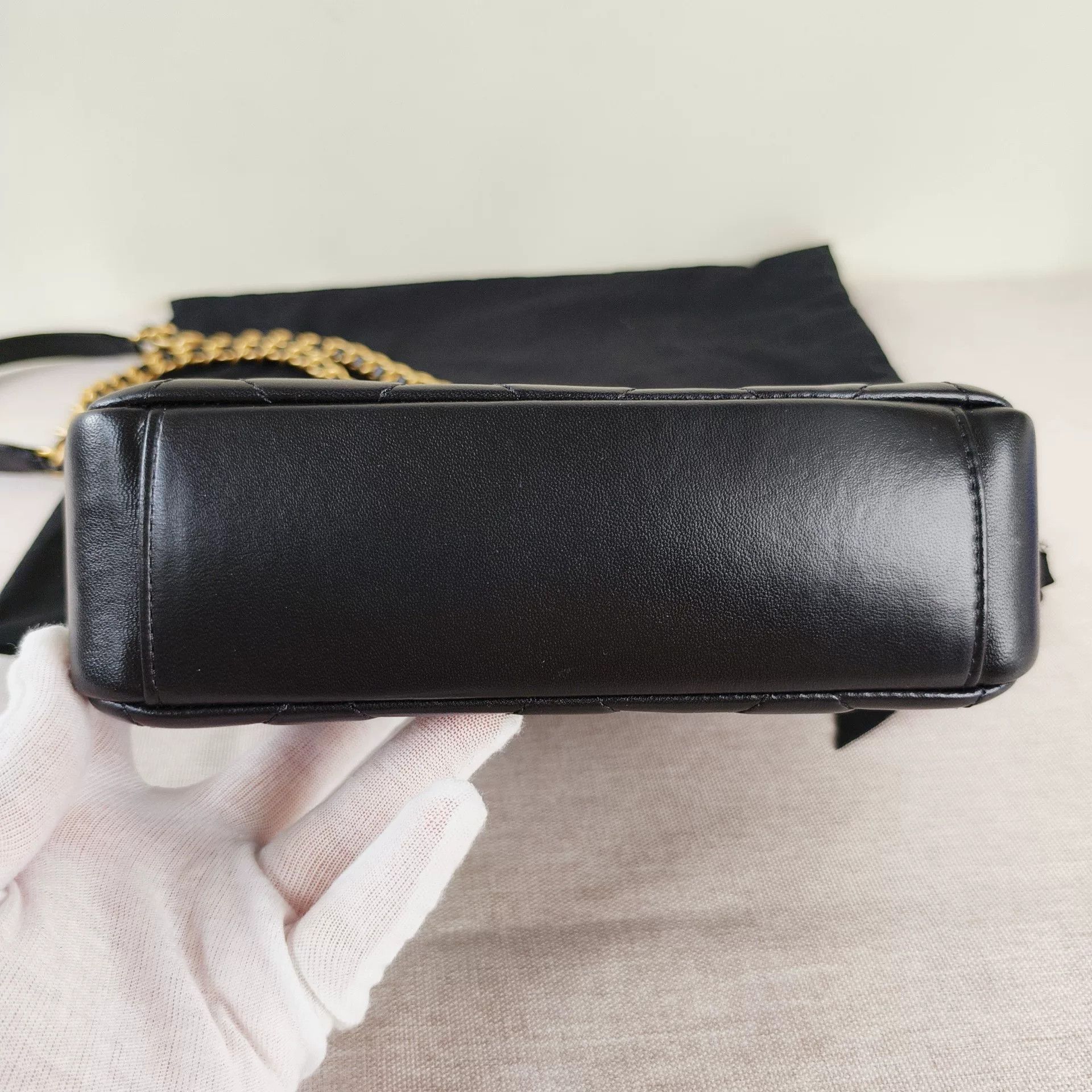 Chanel Pre-loved Bag Very good condition Size ONE SIZE - 2 Thumbnail