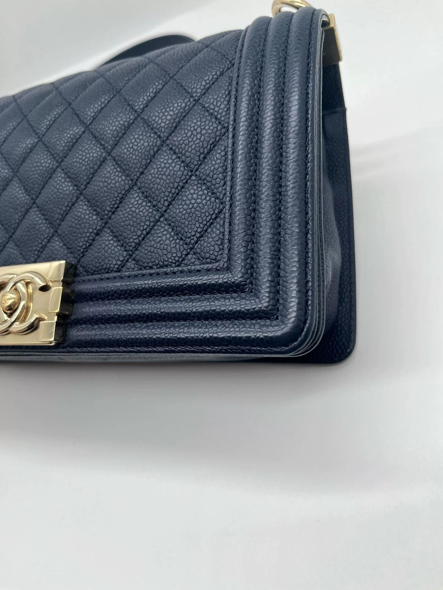 Chanel Pre-loved Bag Very good condition Size ONE SIZE - 3 Thumbnail