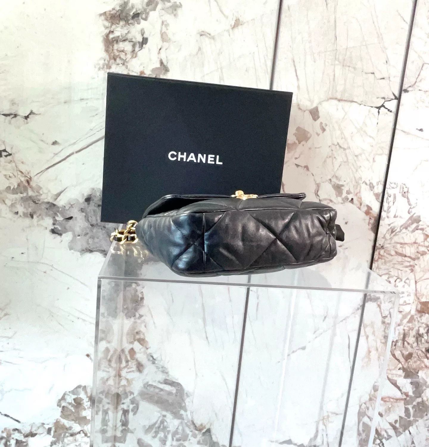 Chanel Pre-loved Bag Very good condition Size ONE SIZE - 5 Thumbnail