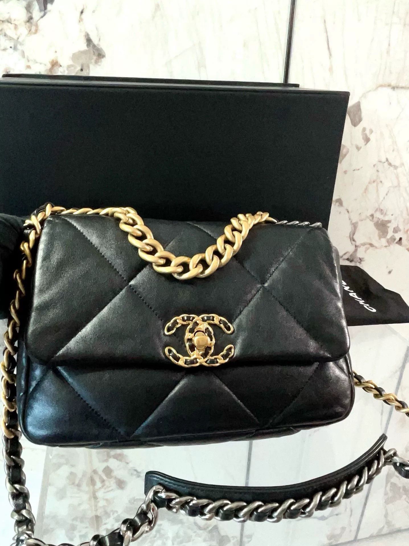 Chanel Pre-loved Bag Very good condition Size ONE SIZE - 7 Thumbnail