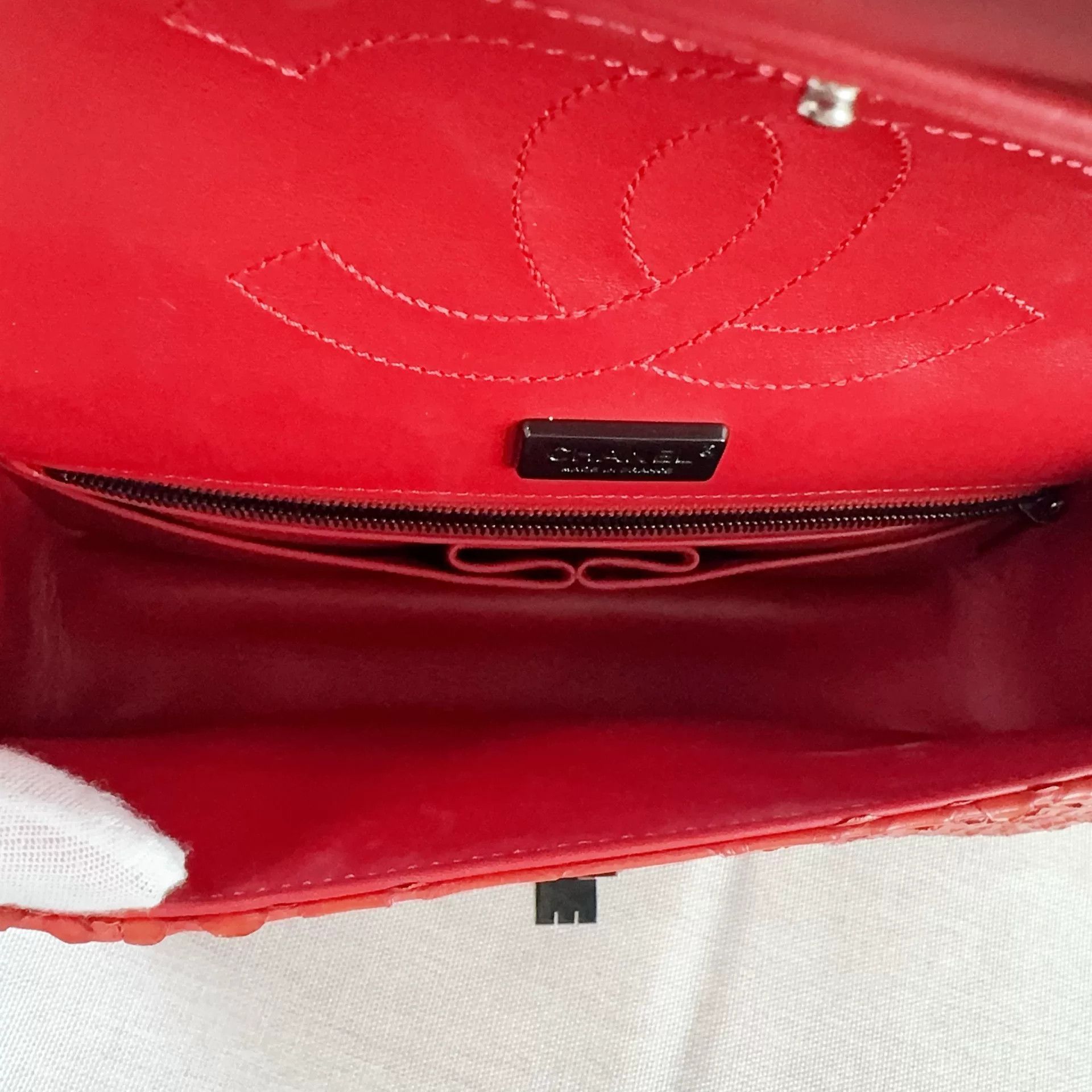 Chanel Pre-loved Bag Very good condition Size ONE SIZE - 4 Thumbnail