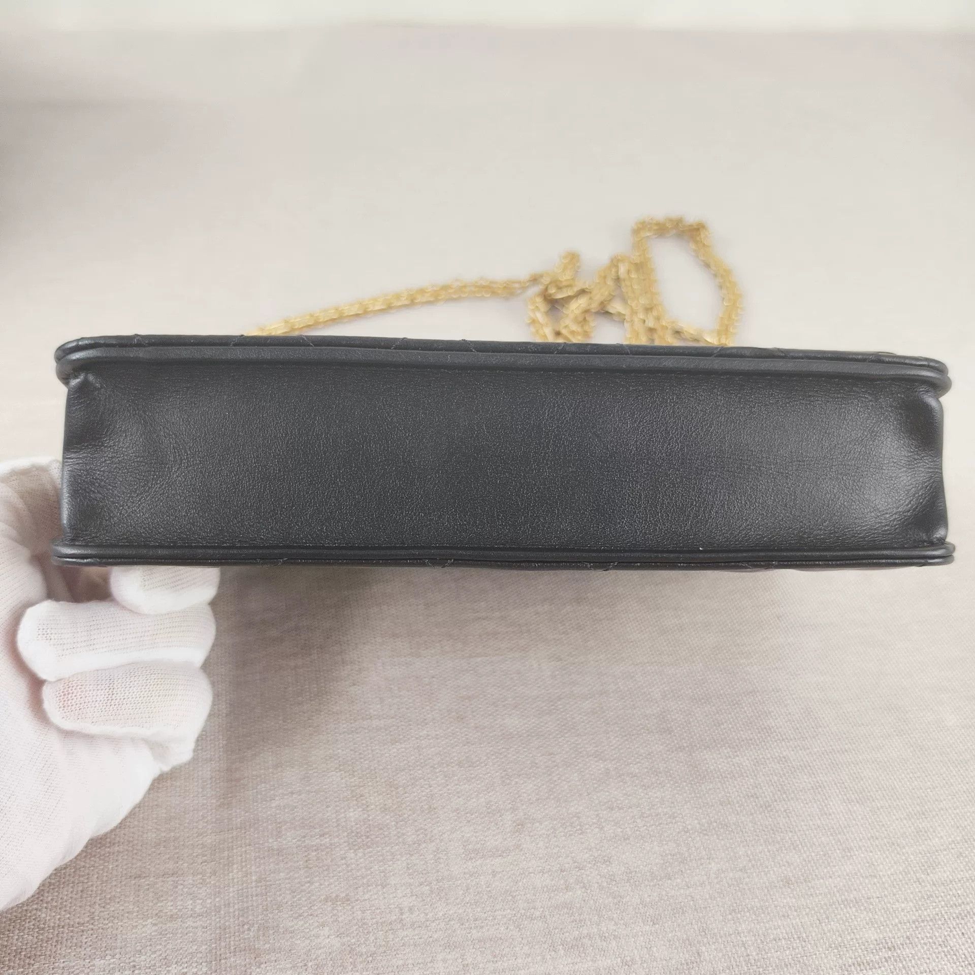 Chanel Pre-loved Bag Very good condition Size ONE SIZE - 6 Thumbnail