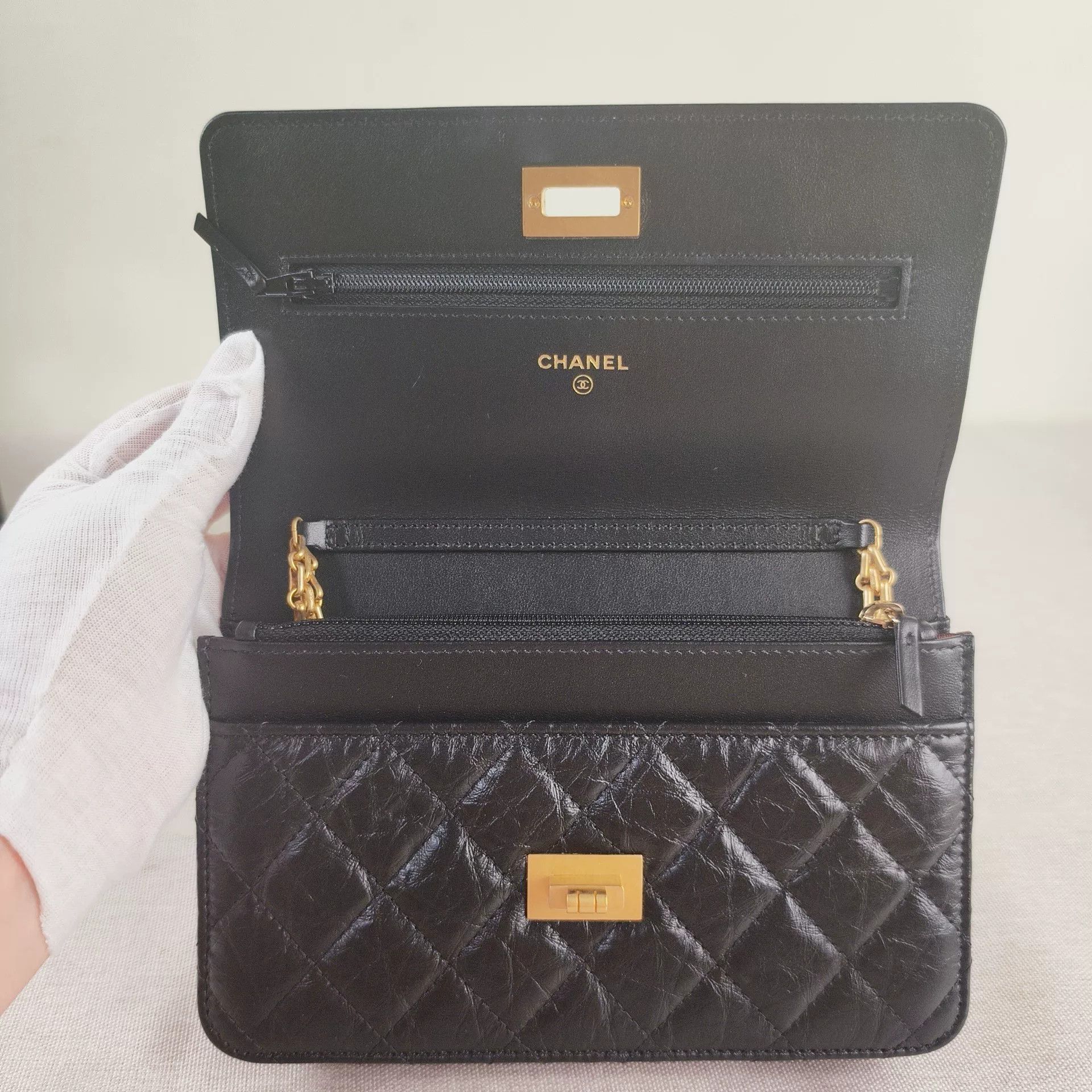 Chanel Pre-loved Bag Very good condition Size ONE SIZE - 9 Thumbnail