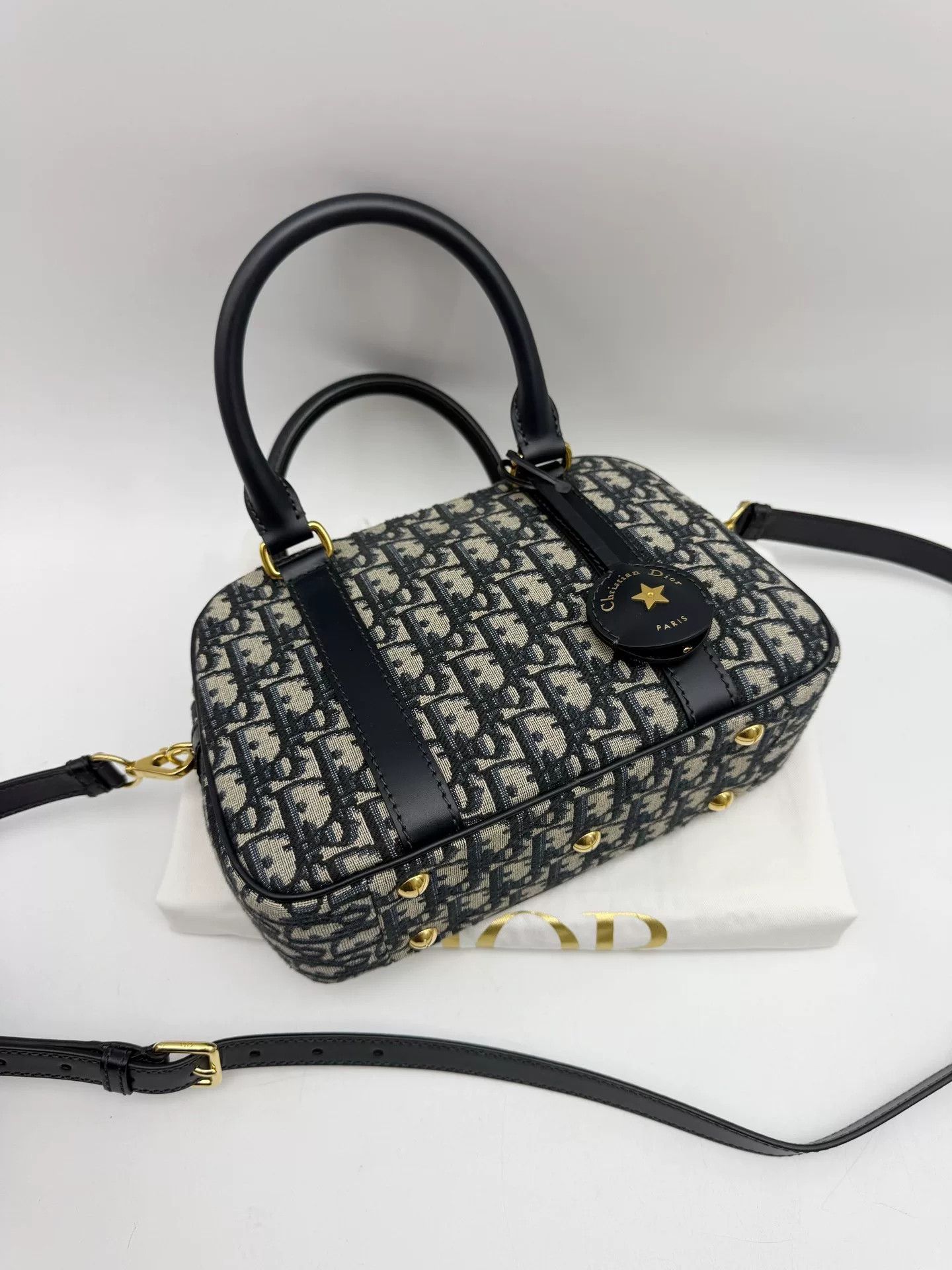 Dior Pre-loved Bag Very good condition Size ONE SIZE - 6 Thumbnail