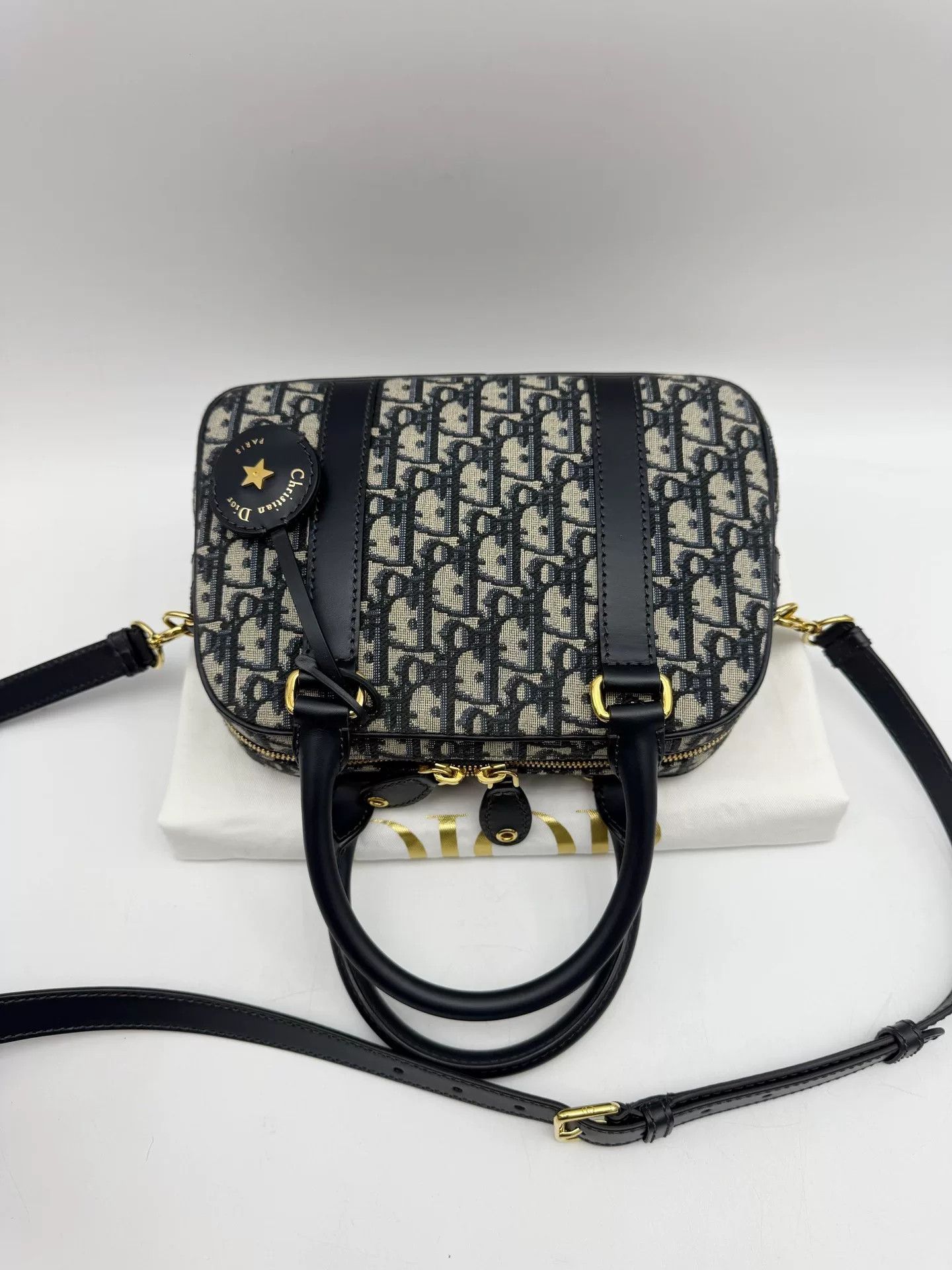 Dior Pre-loved Bag Very good condition Size ONE SIZE - 4 Thumbnail