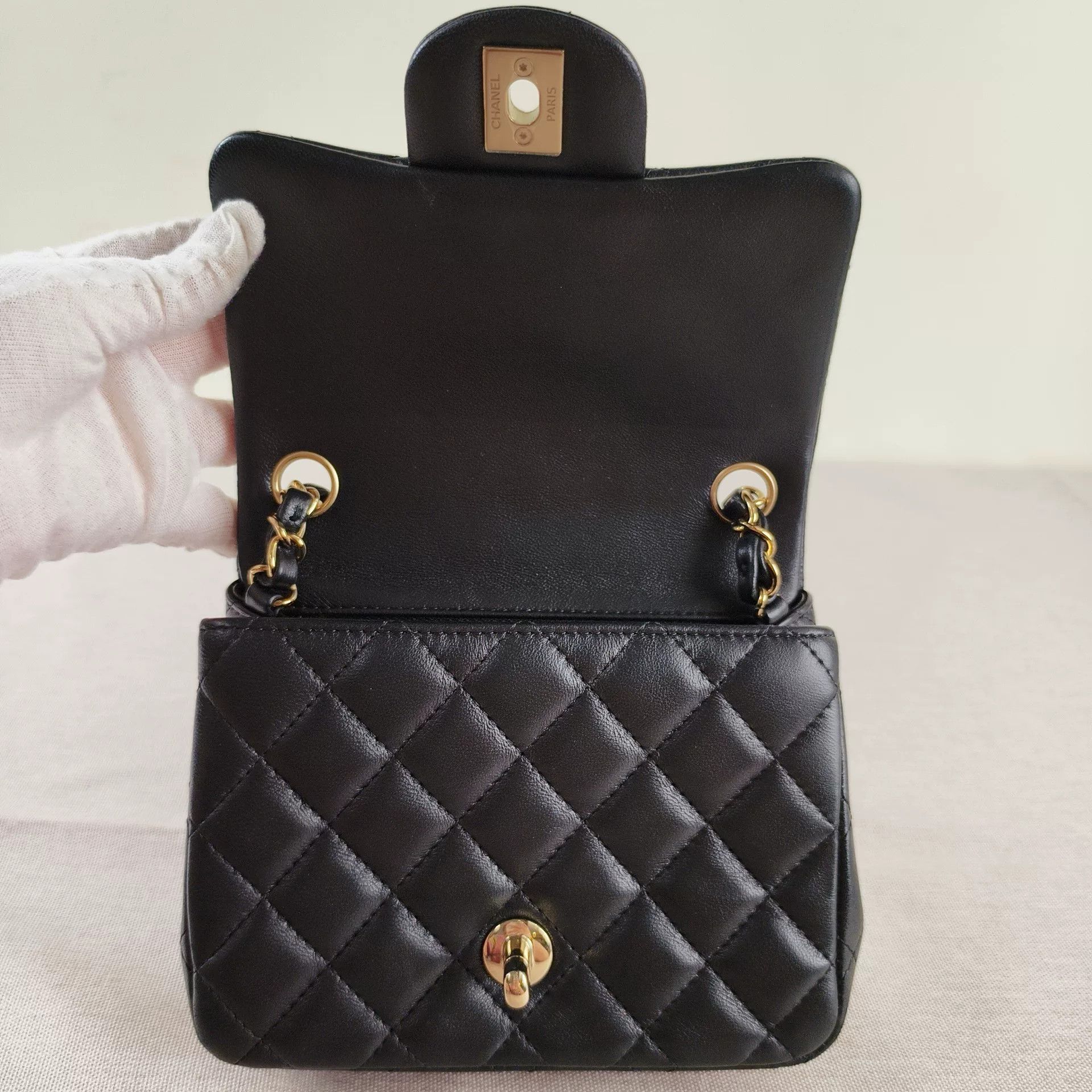Chanel Pre-loved Bag Very good condition Size ONE SIZE - 5 Thumbnail