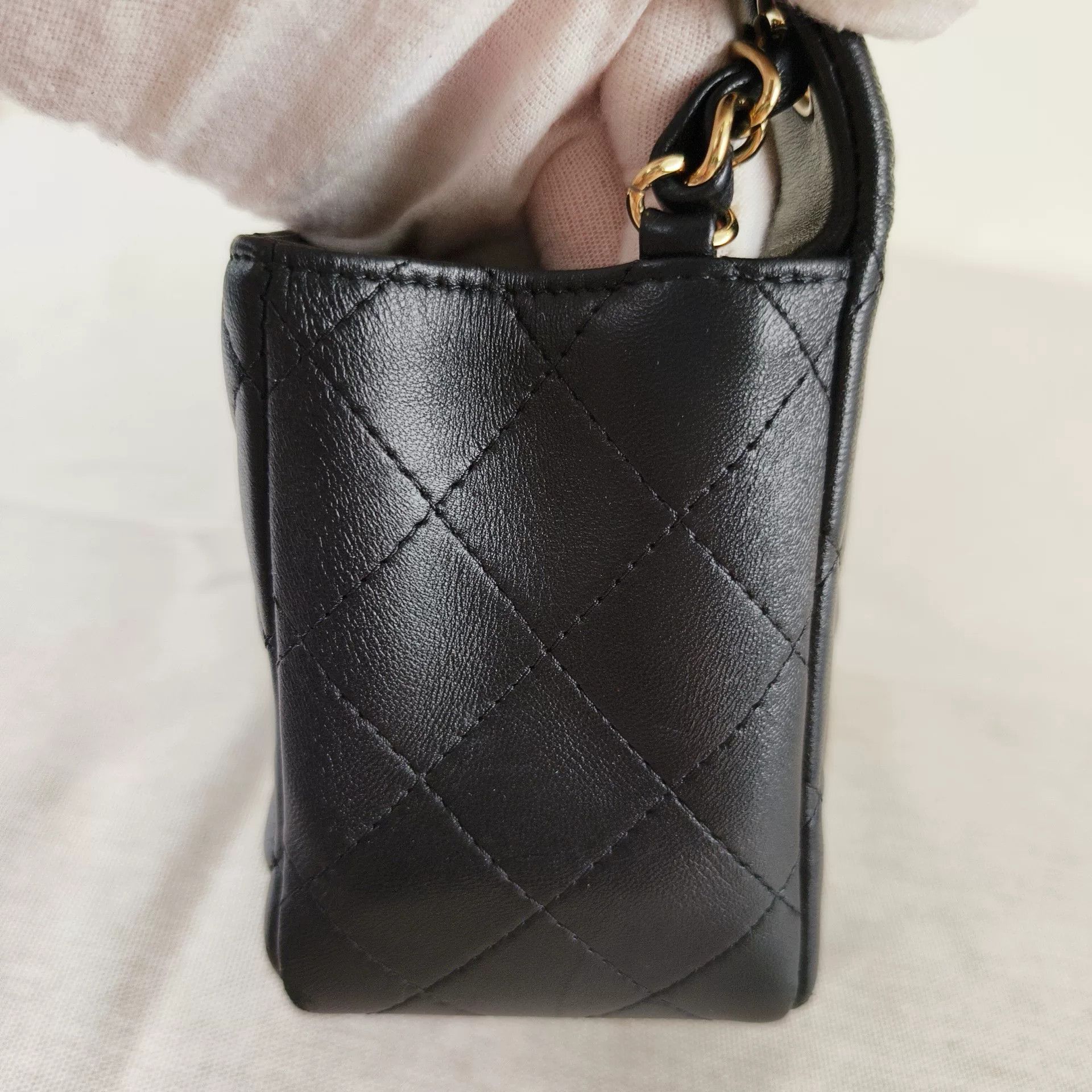 Chanel Pre-loved Bag Very good condition Size ONE SIZE - 7 Thumbnail