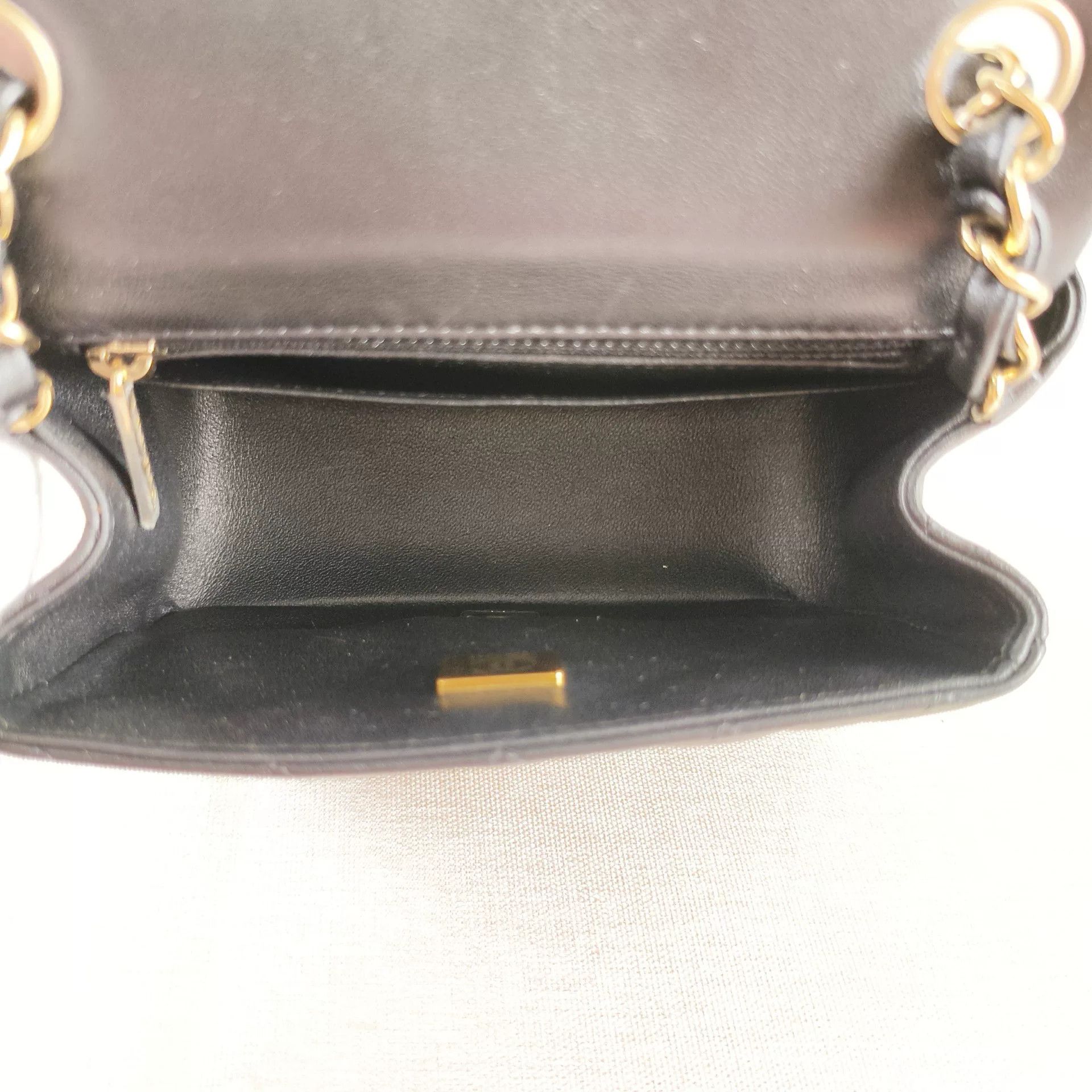Chanel Pre-loved Bag Very good condition Size ONE SIZE - 4 Thumbnail