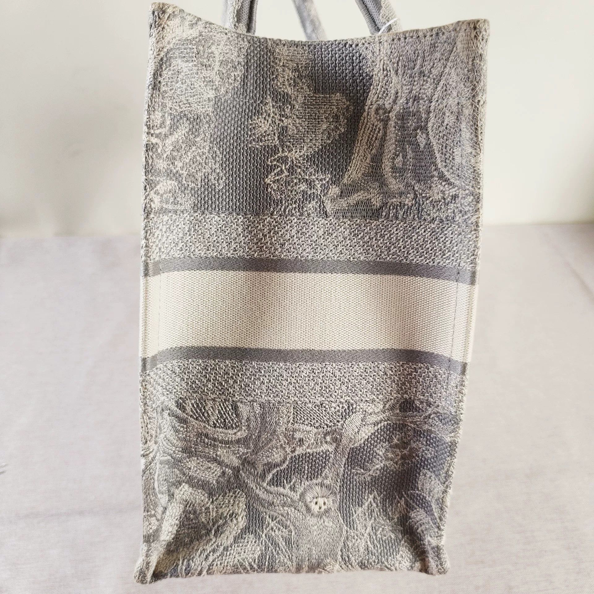 Dior Pre-loved Bag Very good condition Size ONE SIZE - 8 Thumbnail