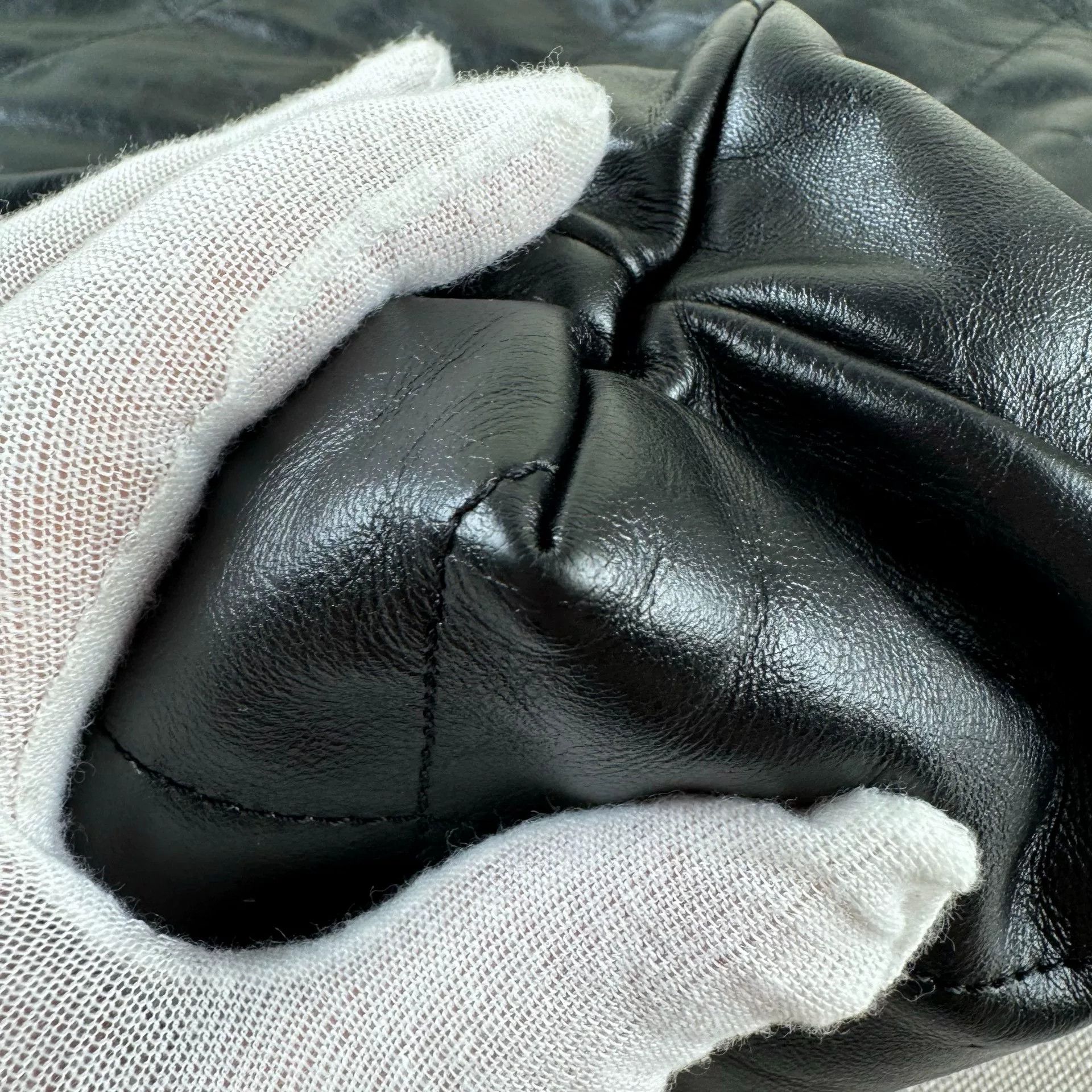 Chanel Pre-loved Bag Very good condition Size ONE SIZE - 5 Thumbnail