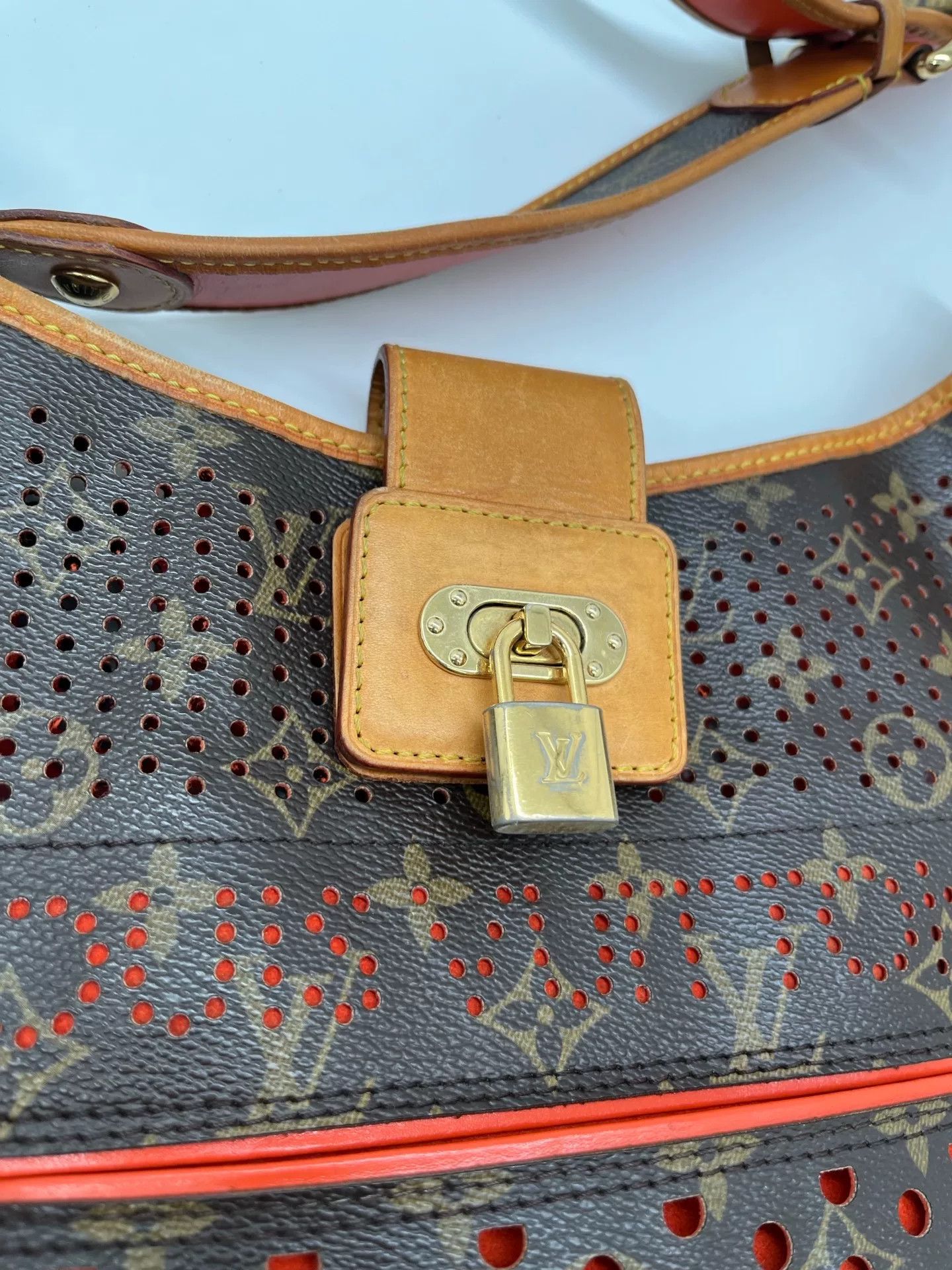 Louis Vuitton Pre-loved Bag Very good condition Size ONE SIZE - 6 Thumbnail