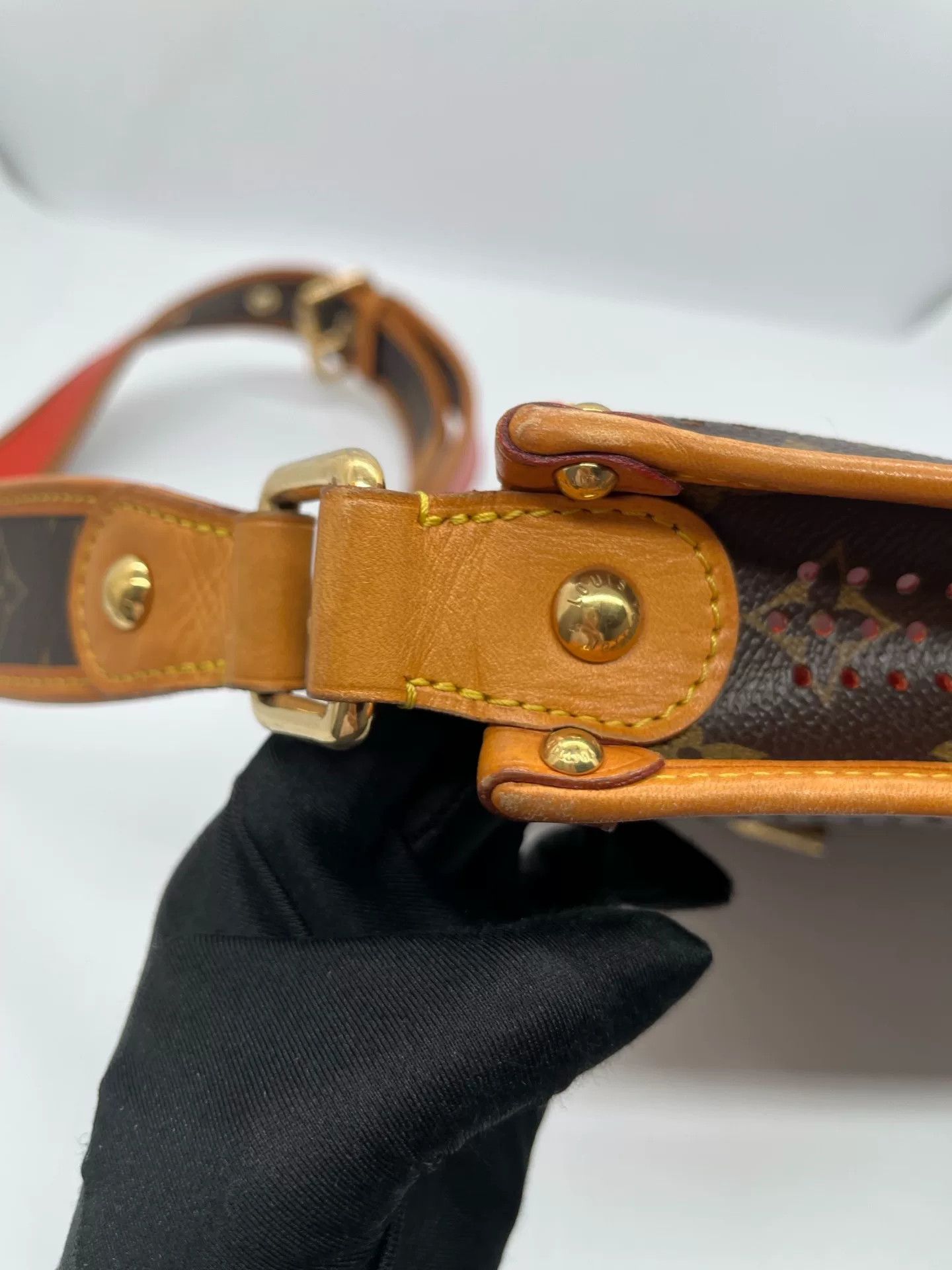 Louis Vuitton Pre-loved Bag Very good condition Size ONE SIZE - 8 Thumbnail
