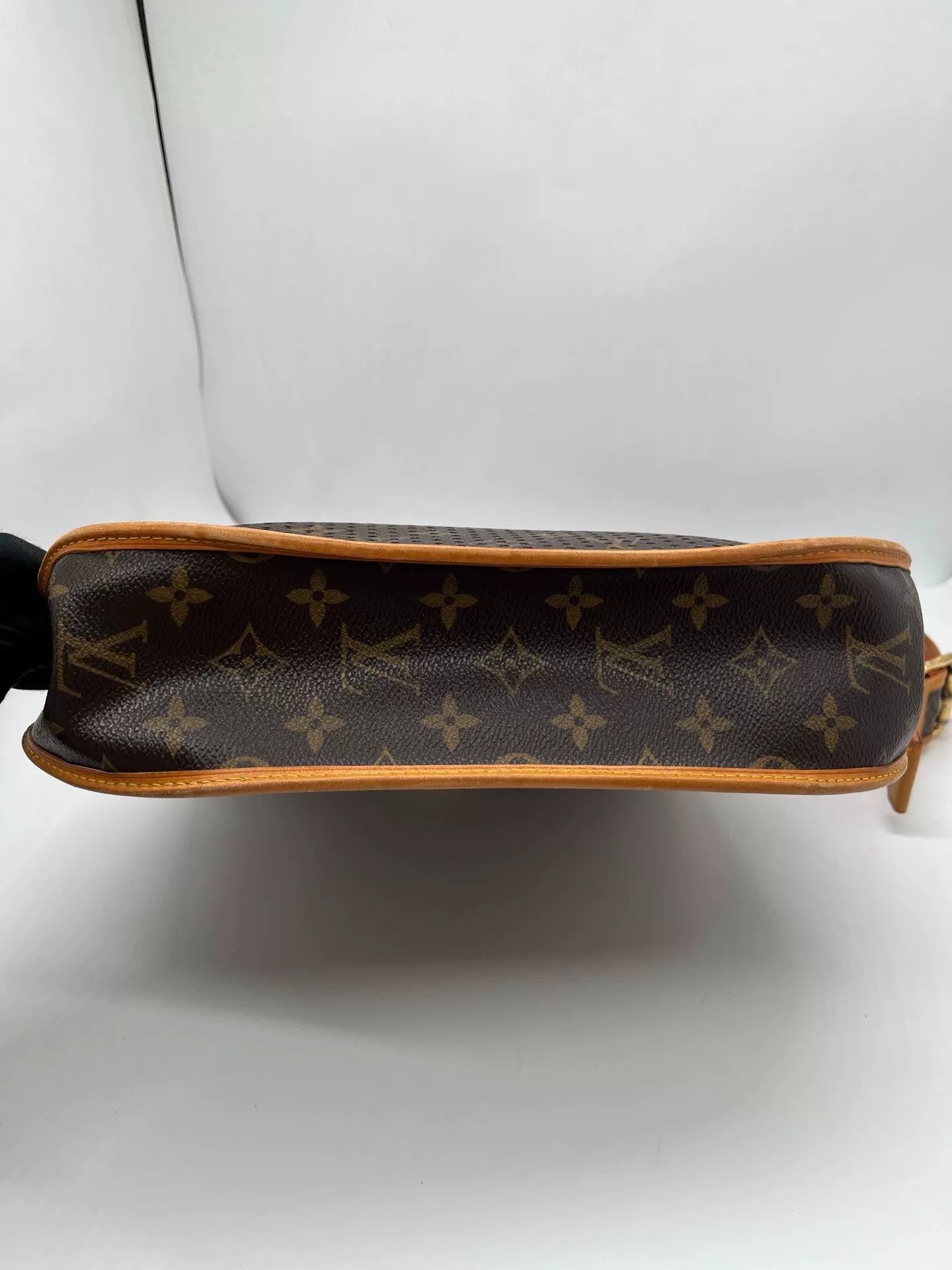 Louis Vuitton Pre-loved Bag Very good condition Size ONE SIZE - 5 Thumbnail