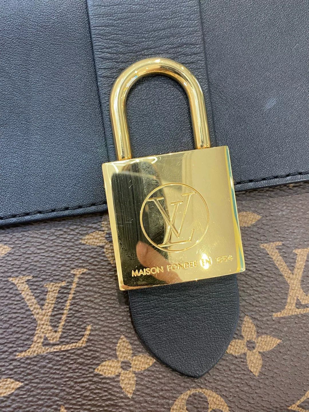 Louis Vuitton Pre-loved Bag Very good condition Size ONE SIZE - 2 Thumbnail