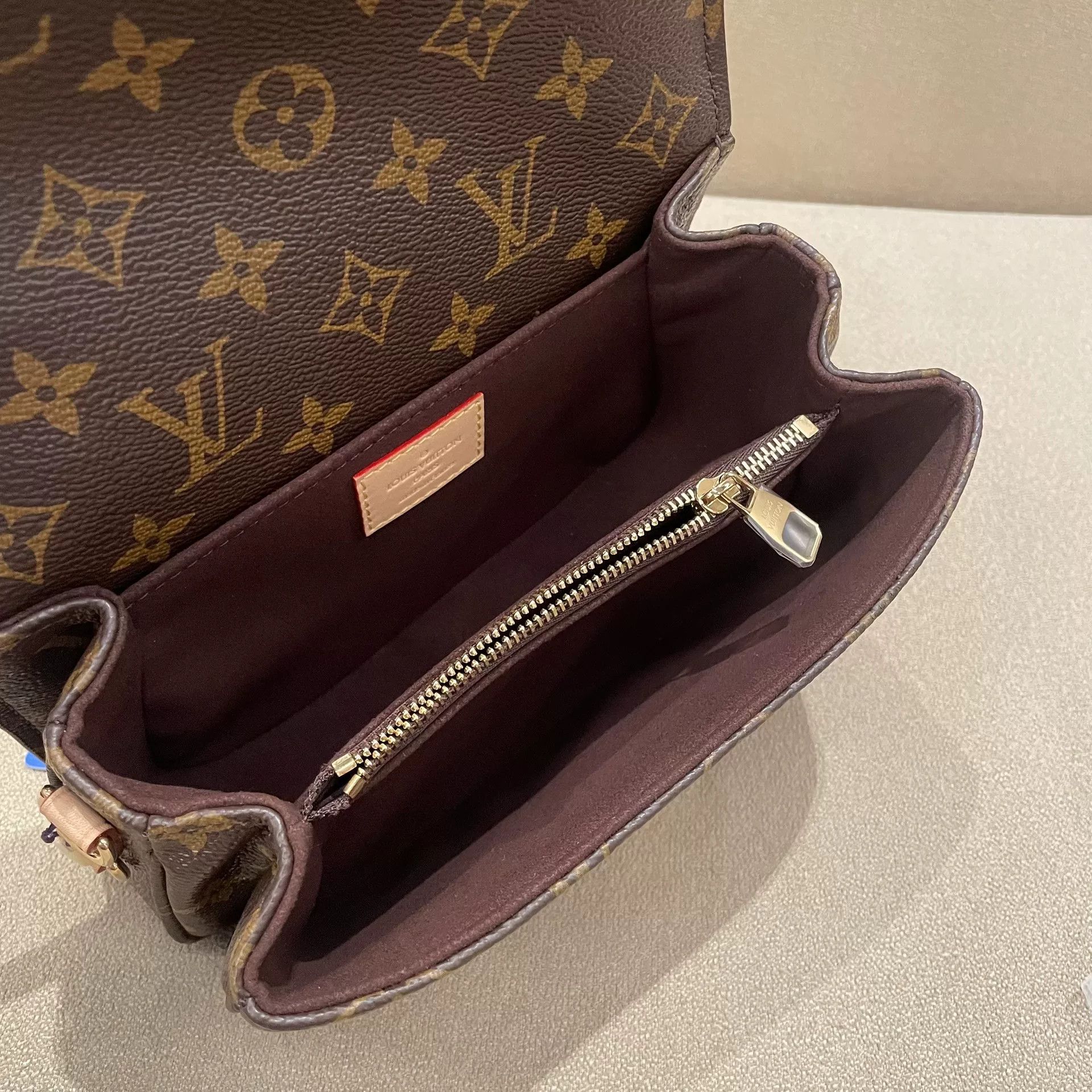 Louis Vuitton Pre-loved Bag Brand new condition Size ONE SIZE - 7 Thumbnail