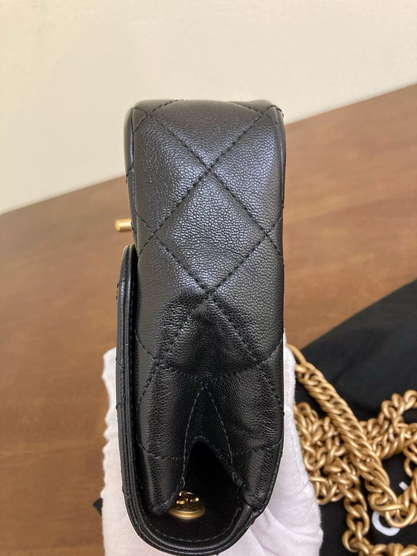 Chanel Pre-loved Bag Very good condition Size ONE SIZE - 4 Thumbnail