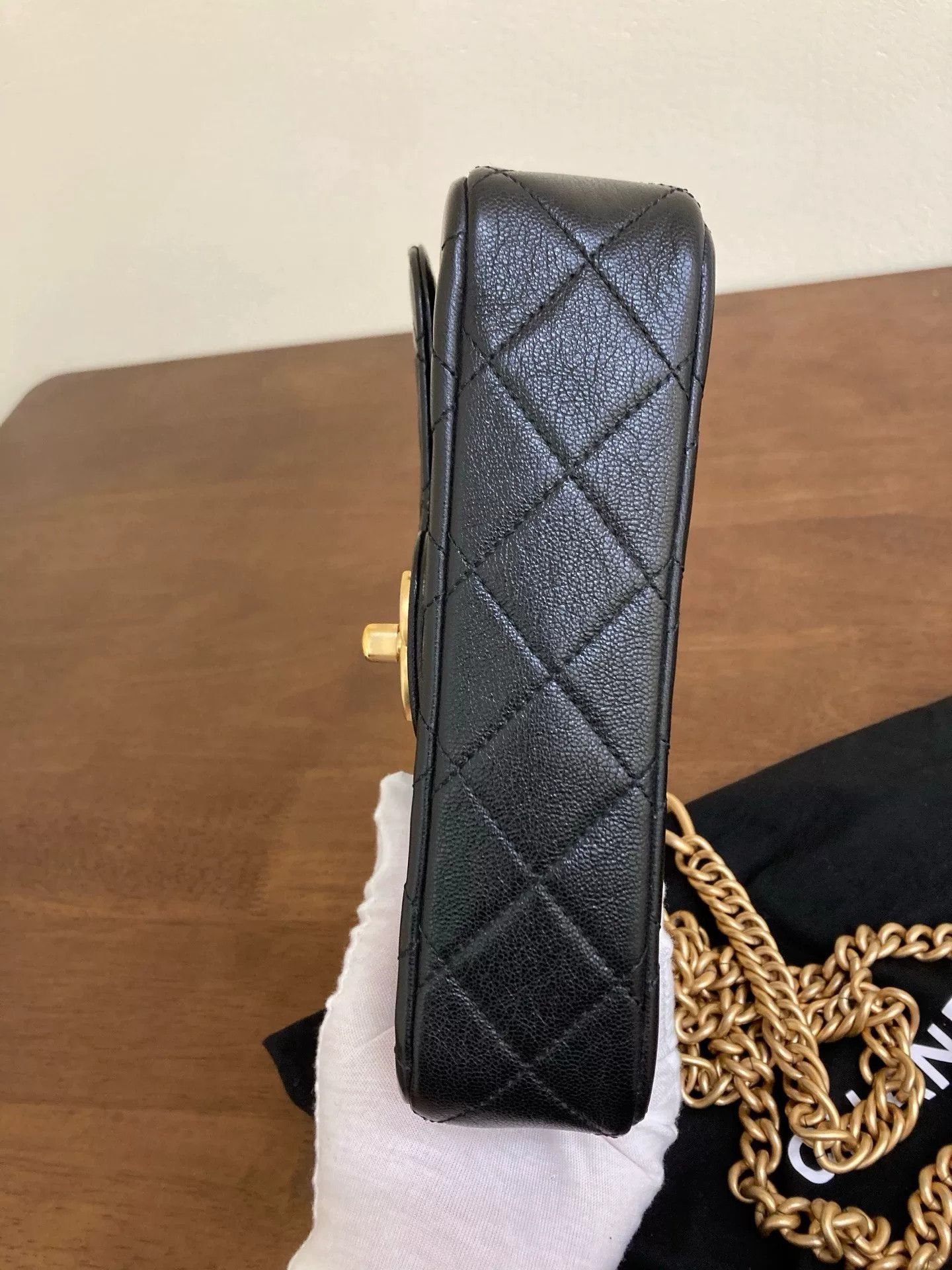 Chanel Pre-loved Bag Very good condition Size ONE SIZE - 3 Thumbnail