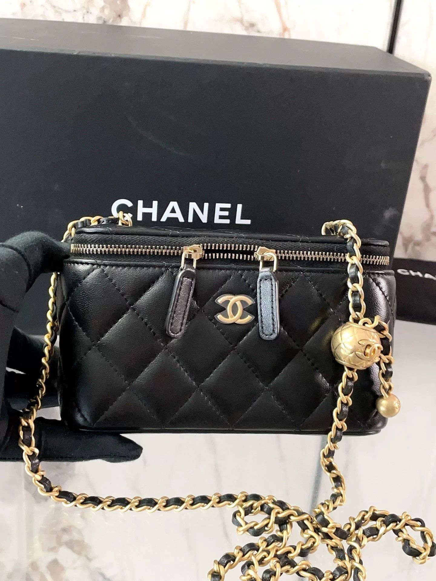 Chanel Pre-loved Bag Very good condition Size ONE SIZE - 7 Thumbnail