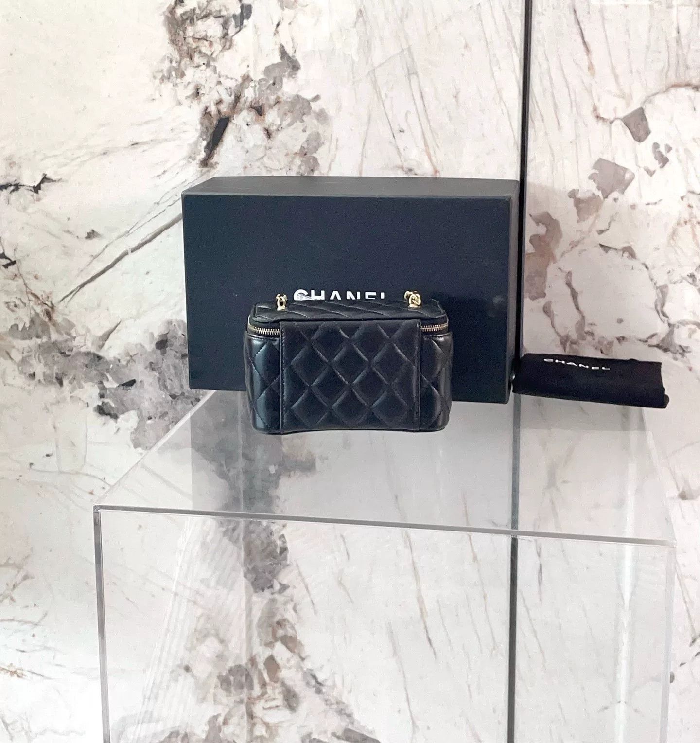 Chanel Pre-loved Bag Very good condition Size ONE SIZE - 2 Thumbnail