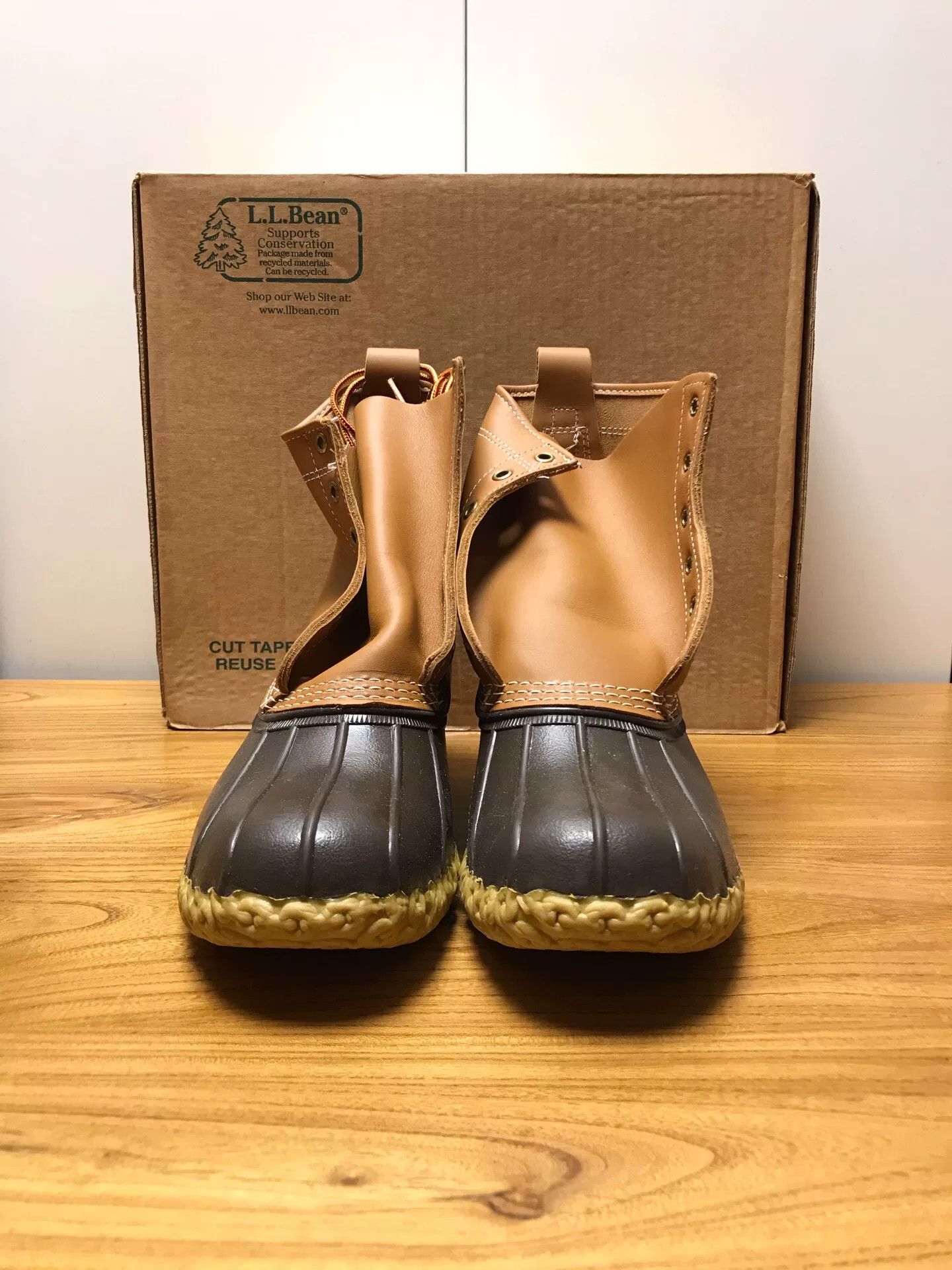 L.L. Bean L.L.Bean 8-inch Duck Boots Size US 9 / EU 42 - 2 Thumbnail