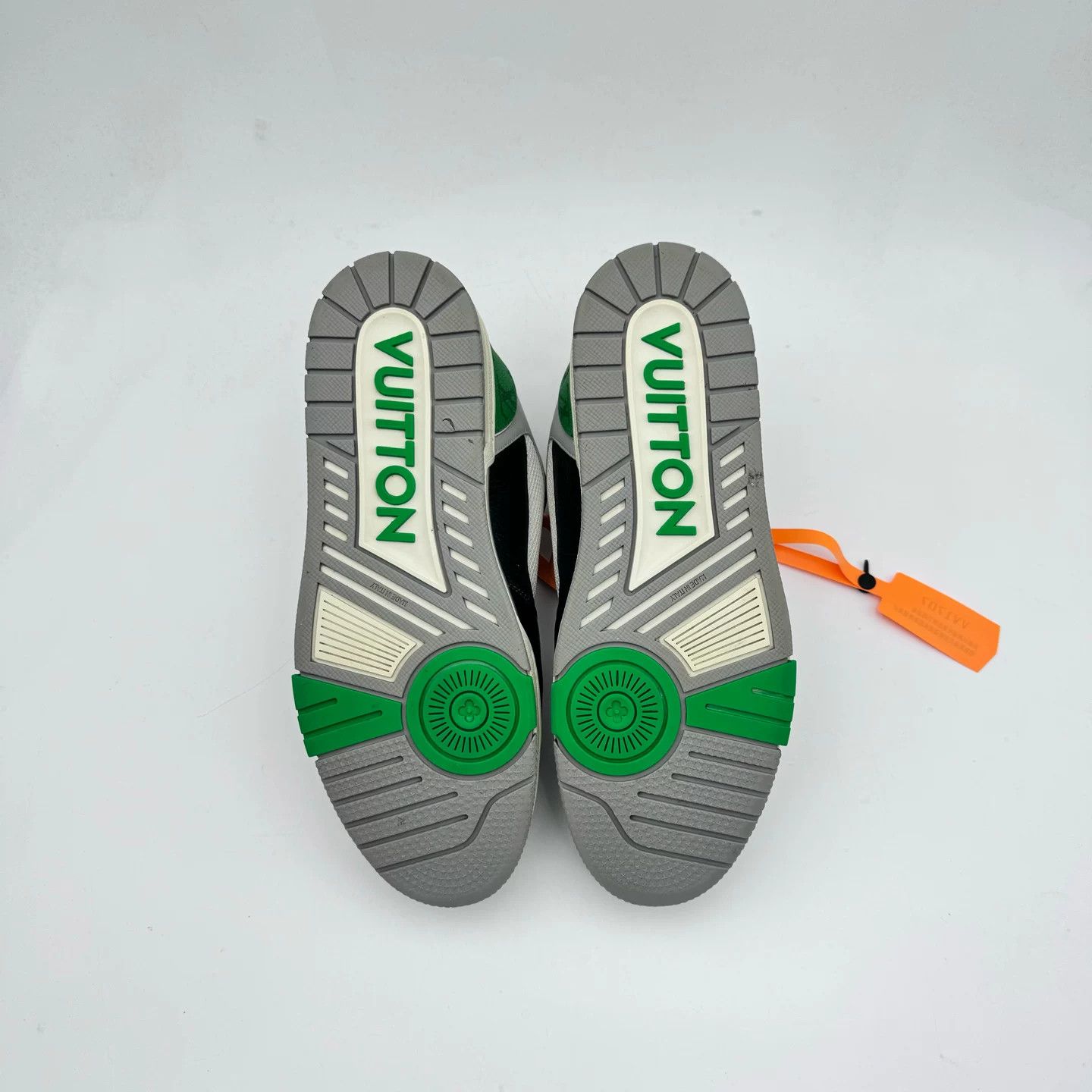 Louis Vuitton LV Black Green Velcro Trainer Size 43 Size US 10 / EU 43 - 6 Thumbnail