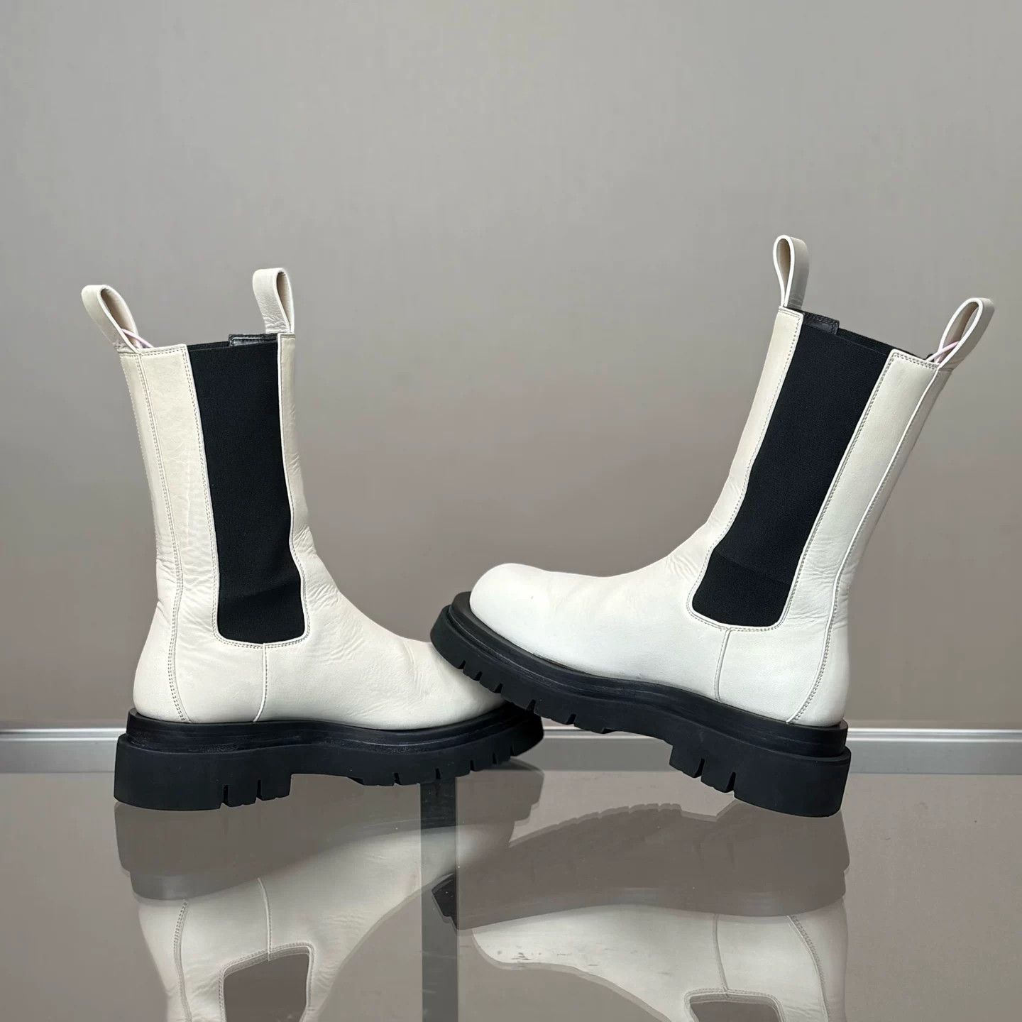 Bottega Veneta Bottega Veneta White Thick-Soled Boots Size US 6 / IT 36 - 6 Thumbnail