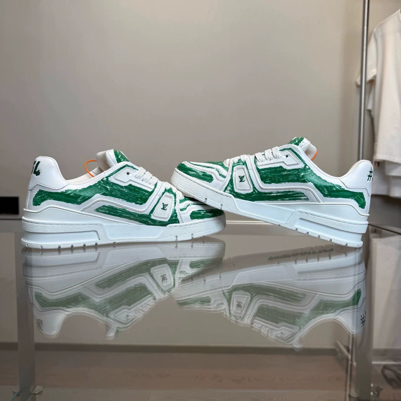 Louis Vuitton Louis Vuitton LV Trainer White Green Size US 11 / EU 44 - 6 Thumbnail