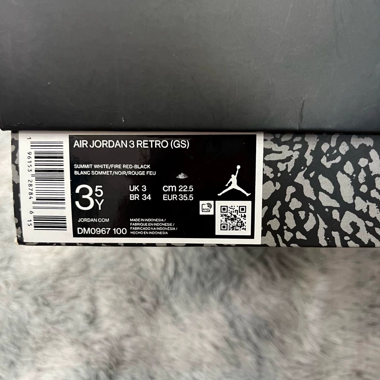 Jordan Brand AJ3 White Cement Sneakers Size US 4.5 / IT 34.5 - 2 Thumbnail