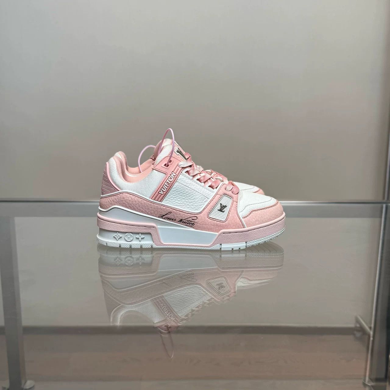 Louis Vuitton Louis Vuitton LV Trainer Pink White Size US 4.5 / IT 34.5 - 2 Thumbnail