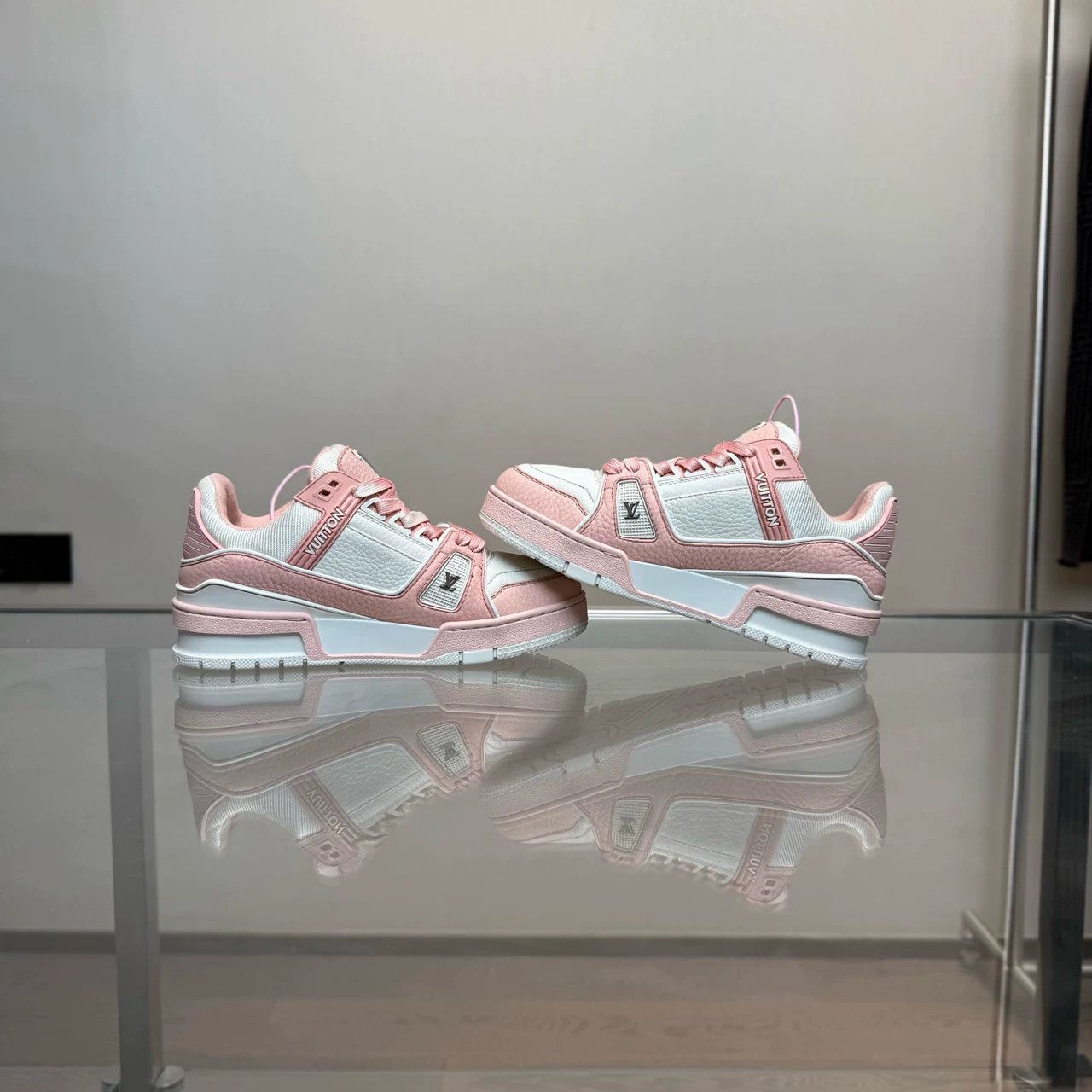 Louis Vuitton Louis Vuitton LV Trainer Pink White Size US 4.5 / IT 34.5 - 4 Thumbnail
