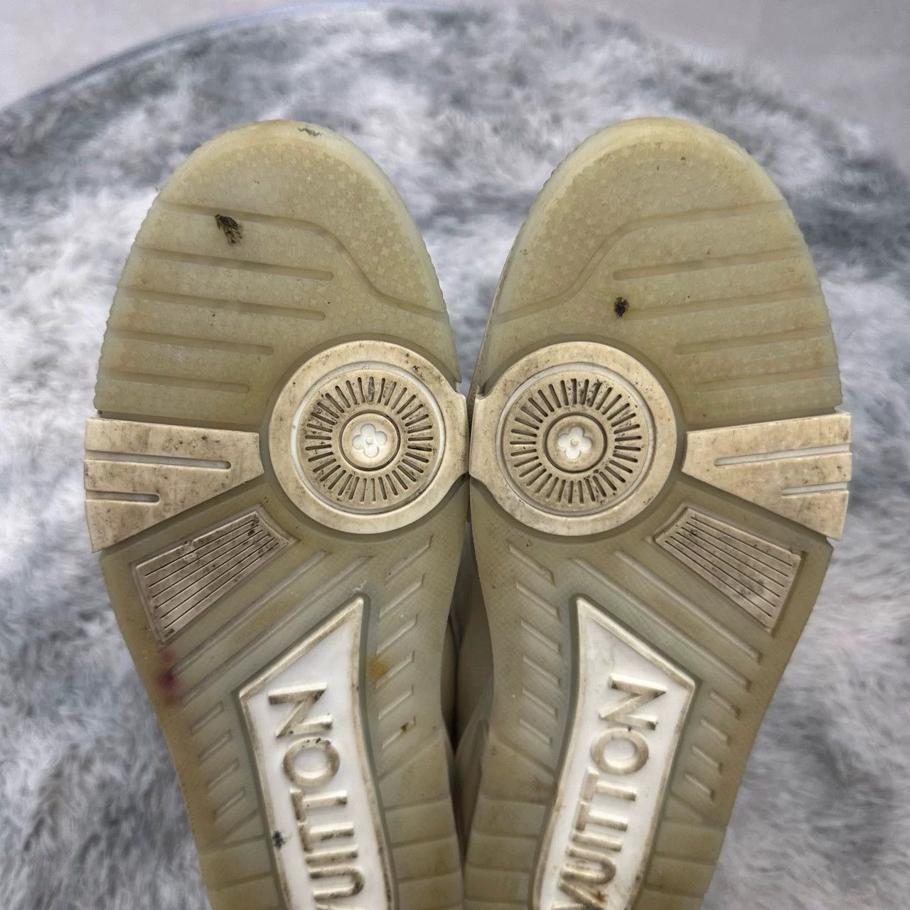 Louis Vuitton LV Trainer White Casual Shoes Size US 10 / EU 43 - 8 Thumbnail