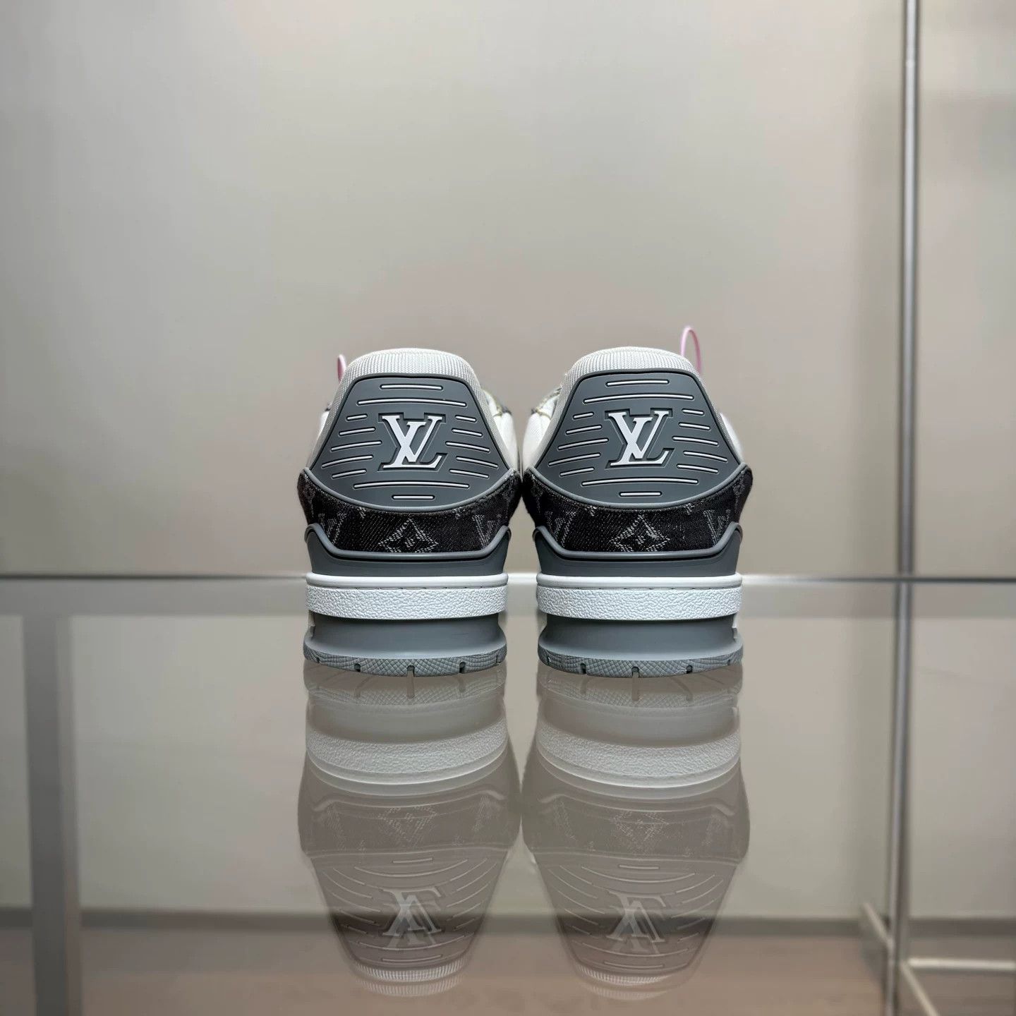 Louis Vuitton Louis Vuitton LV Trainer Sneakers Size US 10.5 / EU 43-44 - 4 Thumbnail