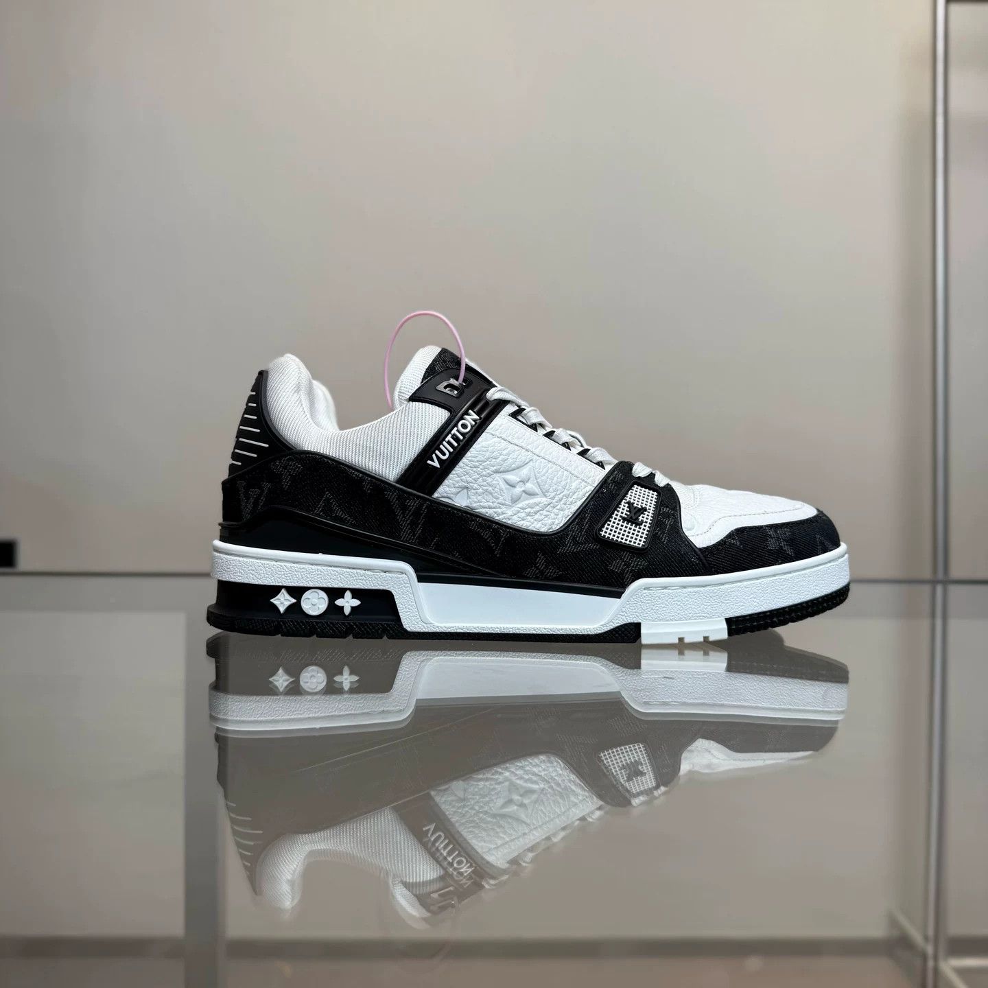 Louis Vuitton Louis Vuitton LV Trainer Sneakers Size US 9 / EU 42 - 3 Thumbnail