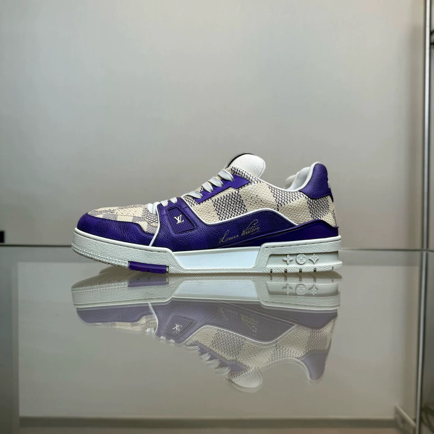 Louis Vuitton Louis Vuitton LV Trainer White Purple Checkerboard Size US 9.5 / EU 42-43 - 5 Thumbnail