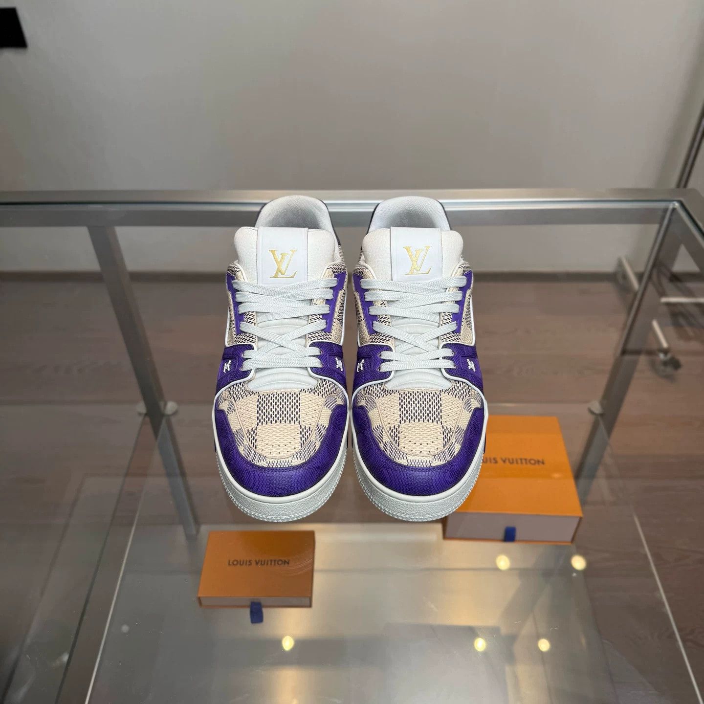 Louis Vuitton Louis Vuitton LV Trainer White Purple Checkerboard Size US 9.5 / EU 42-43 - 2 Thumbnail