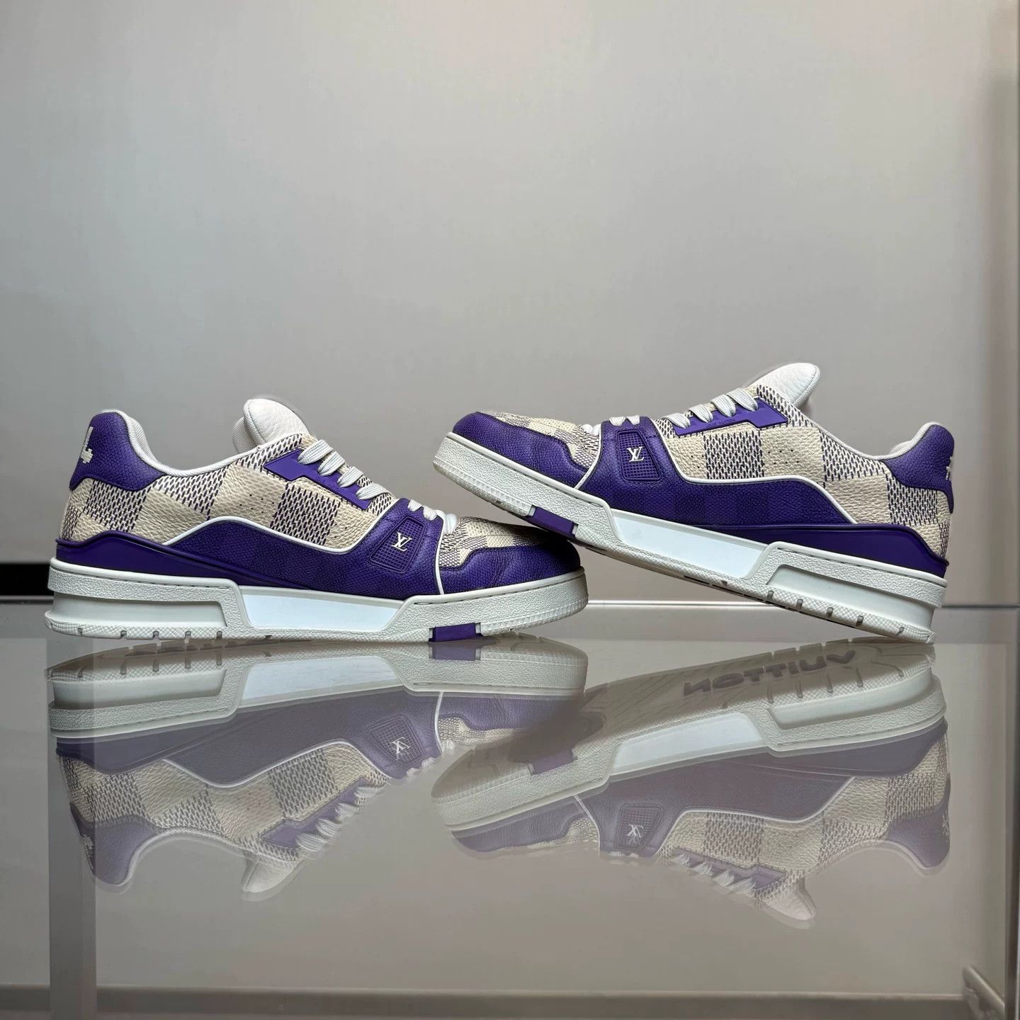 Louis Vuitton Louis Vuitton LV Trainer White Purple Checkerboard Size US 9.5 / EU 42-43 - 6 Thumbnail