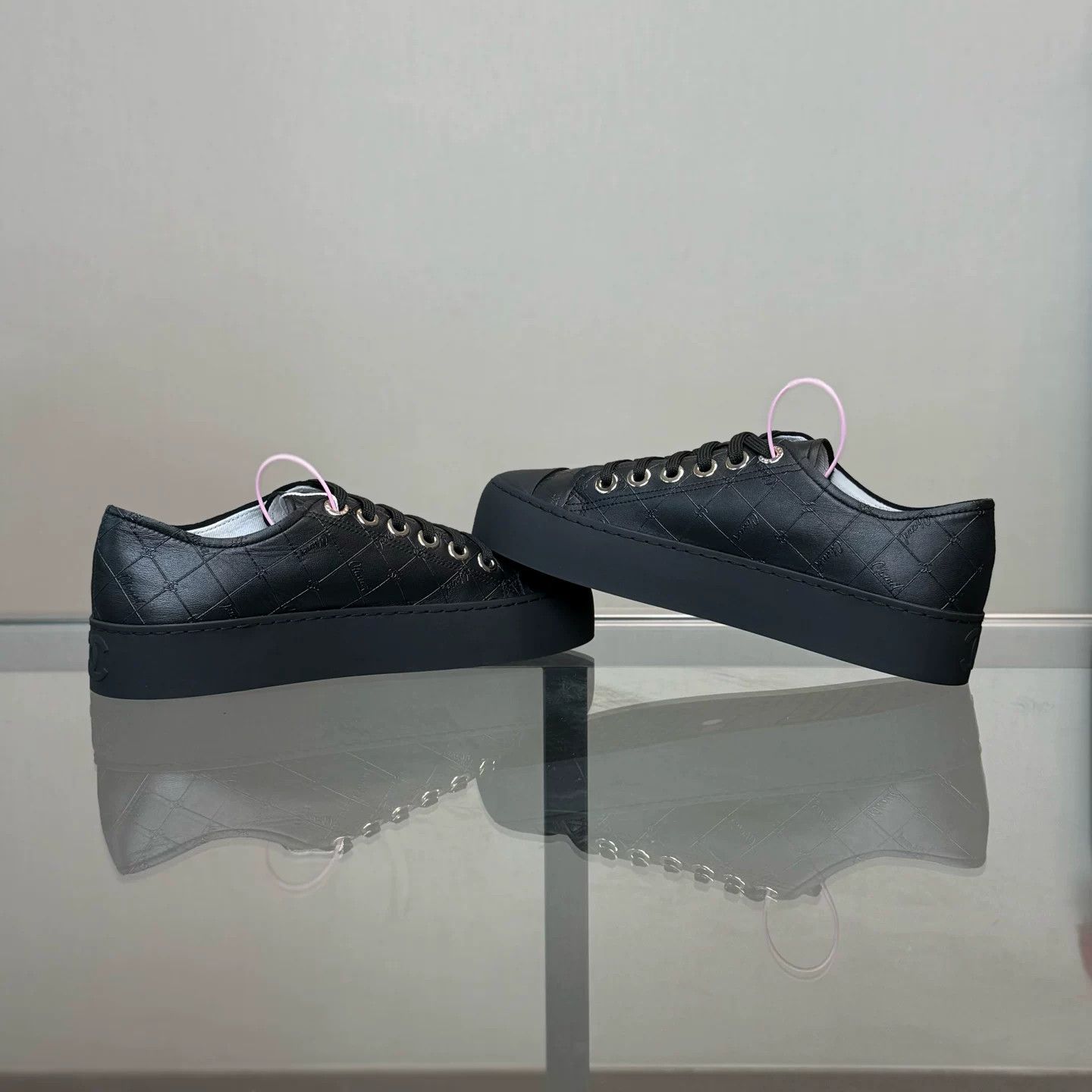 Chanel Chanel 25P Logo Print Sneakers Size US 6.5 / IT 36.5 - 6 Thumbnail