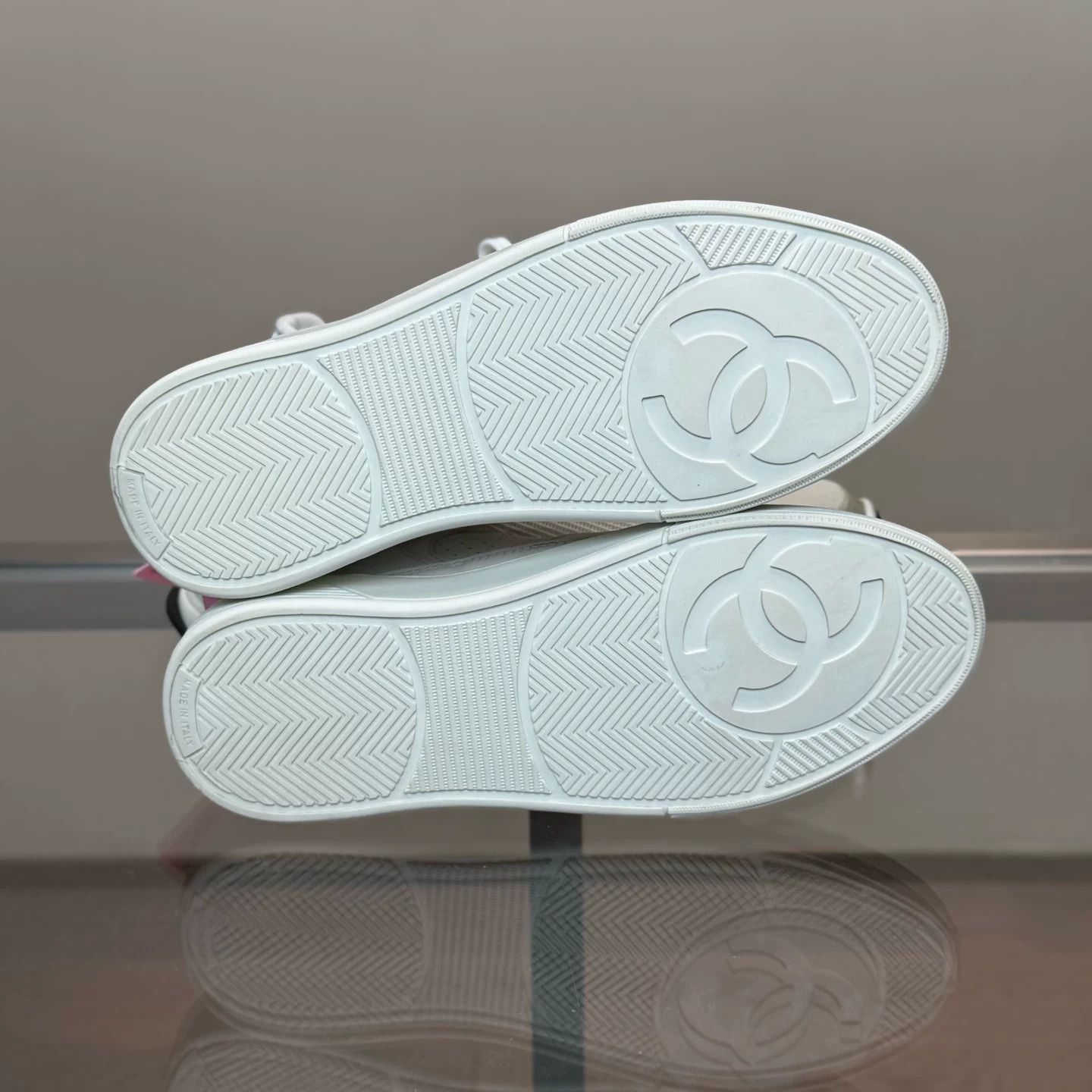 Chanel CHANEL 23A Double C Logo White Sneakers Size US 5.5 / IT 35.5 - 7 Thumbnail