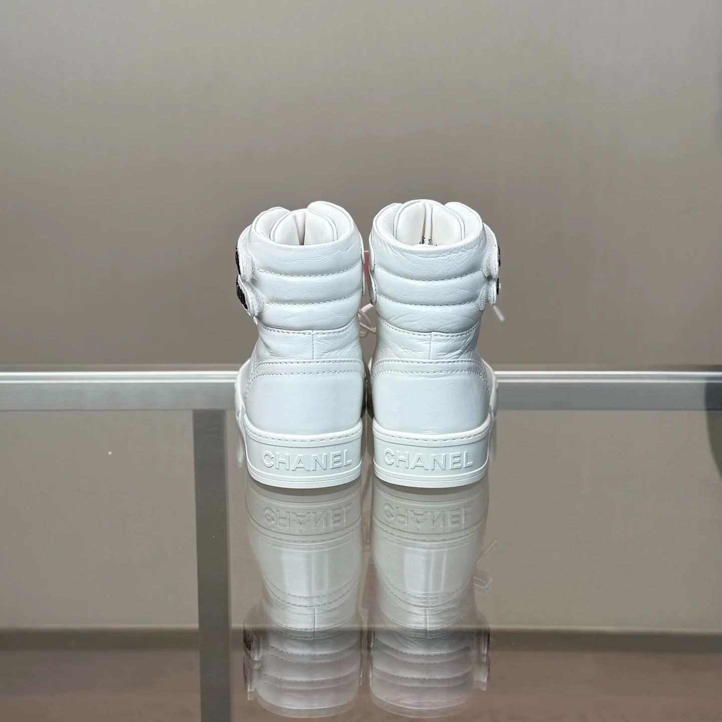 Chanel CHANEL 23A High Top Velcro Logo Sneakers Size US 6.5 / IT 36.5 - 4 Thumbnail