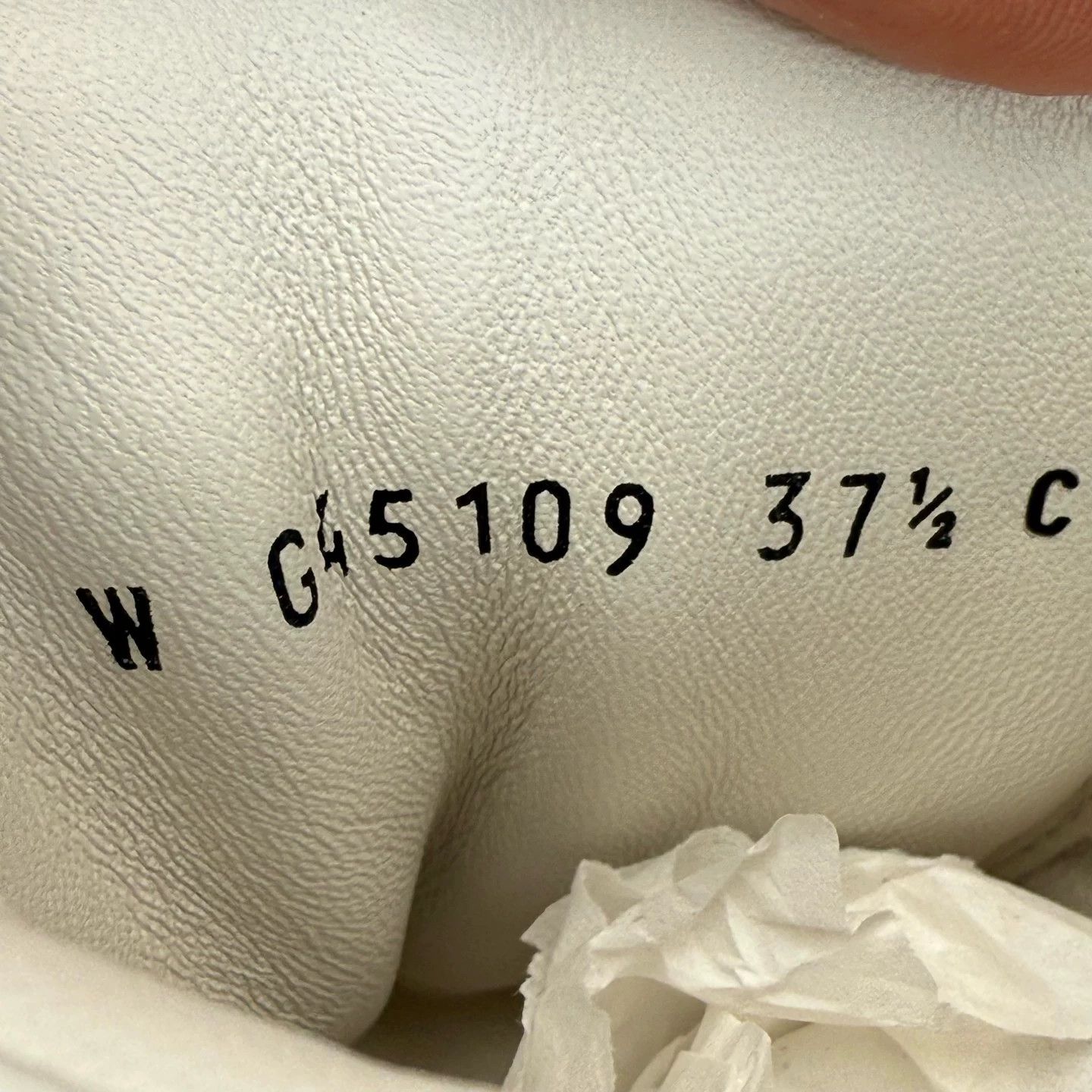 Chanel CHANEL 23A High Top Velcro Logo Sneakers Size US 6.5 / IT 36.5 - 8 Thumbnail