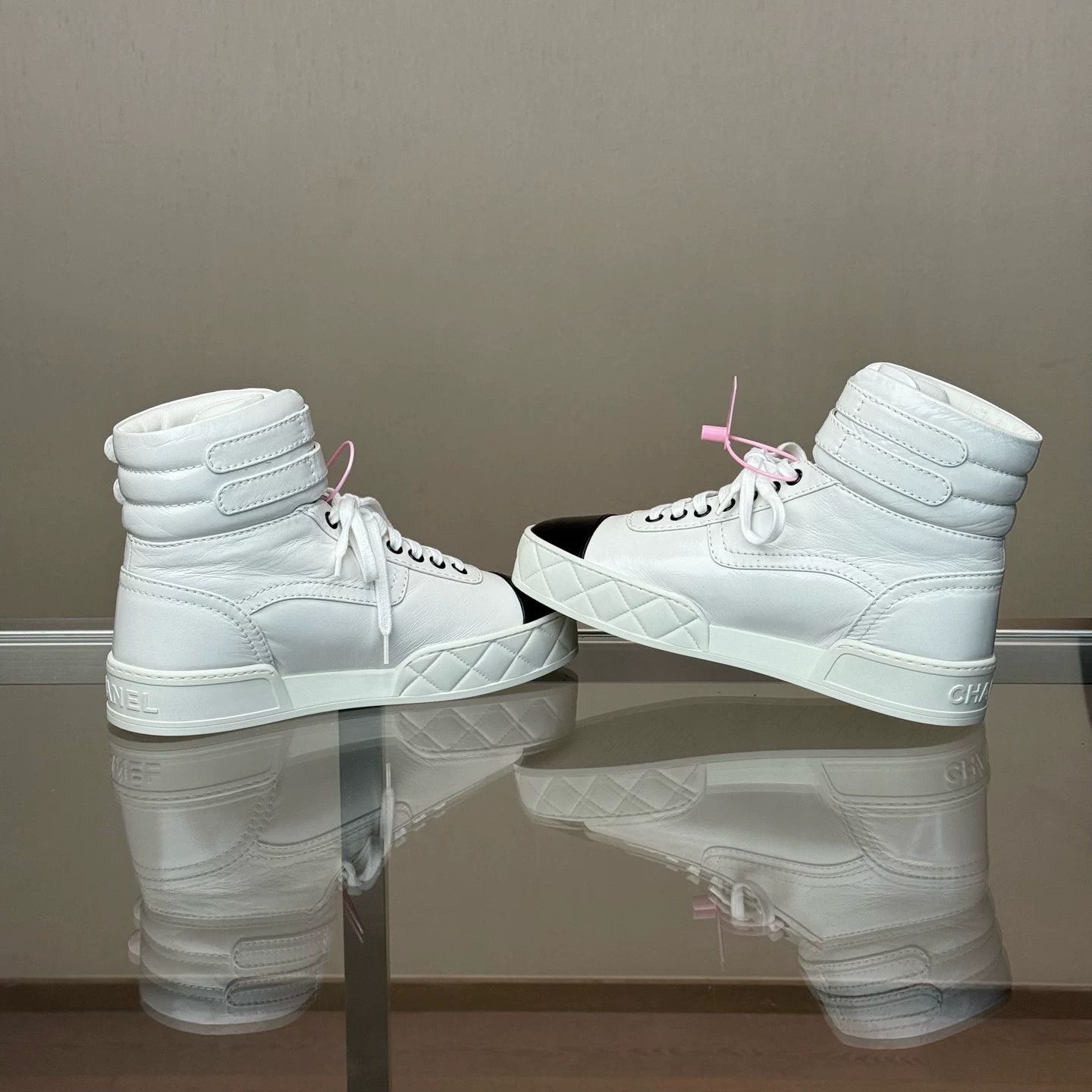 Chanel CHANEL 23A High Top Velcro Logo Sneakers Size US 6.5 / IT 36.5 - 6 Thumbnail