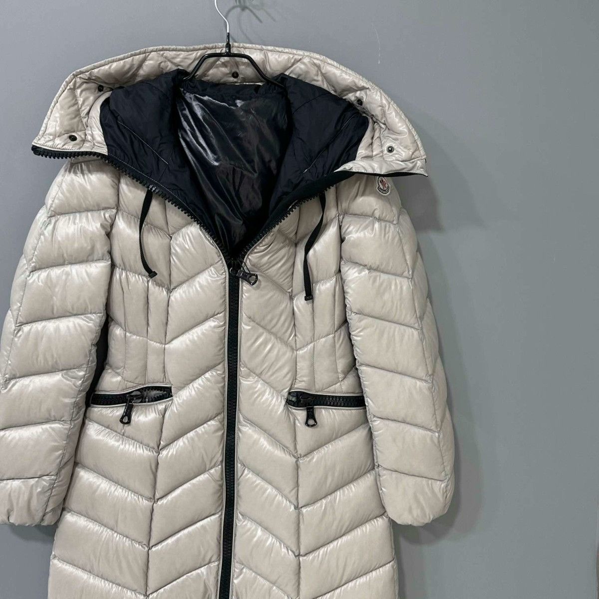 Moncler Moncler Long Fur Collar Down Jacket Size M / US 6-8 / IT 42-44 - 2 Thumbnail