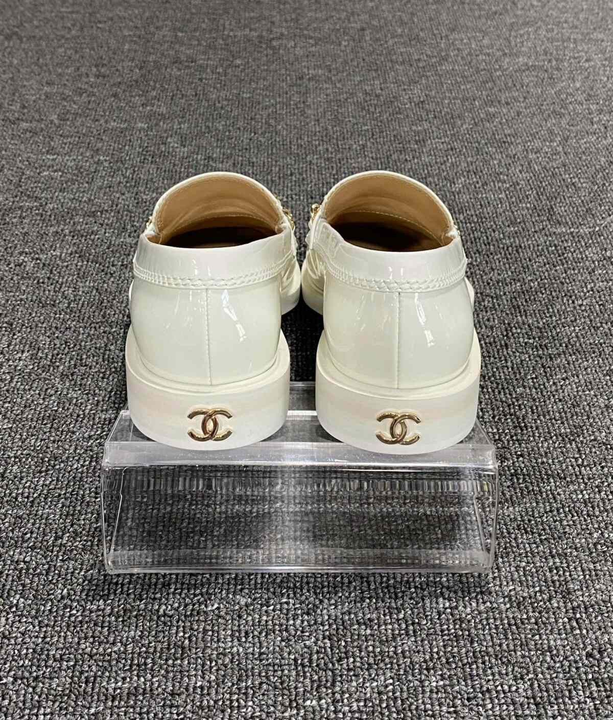 Chanel Chanel Chain Metal Logo Loafers Size US 6 / IT 36 - 6 Thumbnail