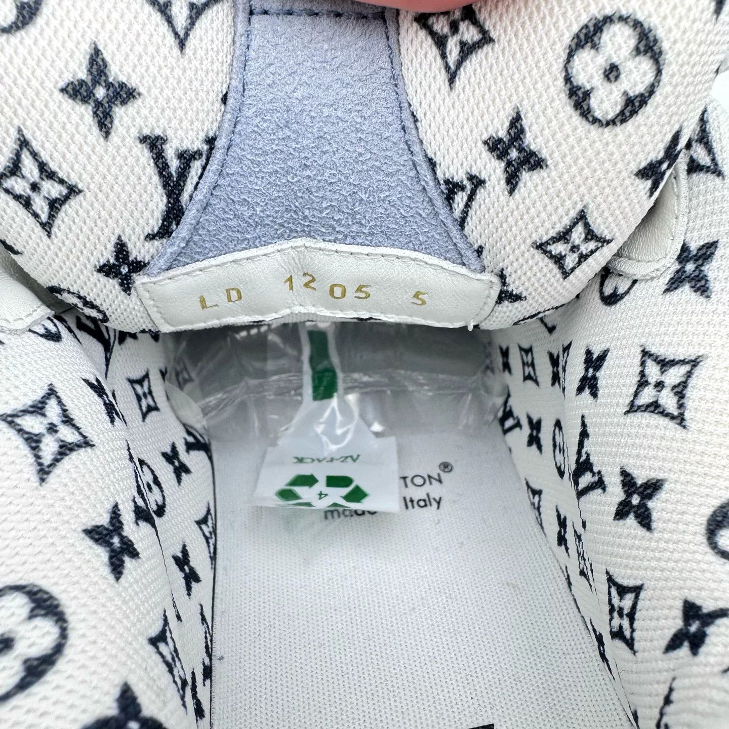 Louis Vuitton Louis Vuitton 2025 Blue Skate Shoes Size US 6 / EU 39 - 7 Thumbnail