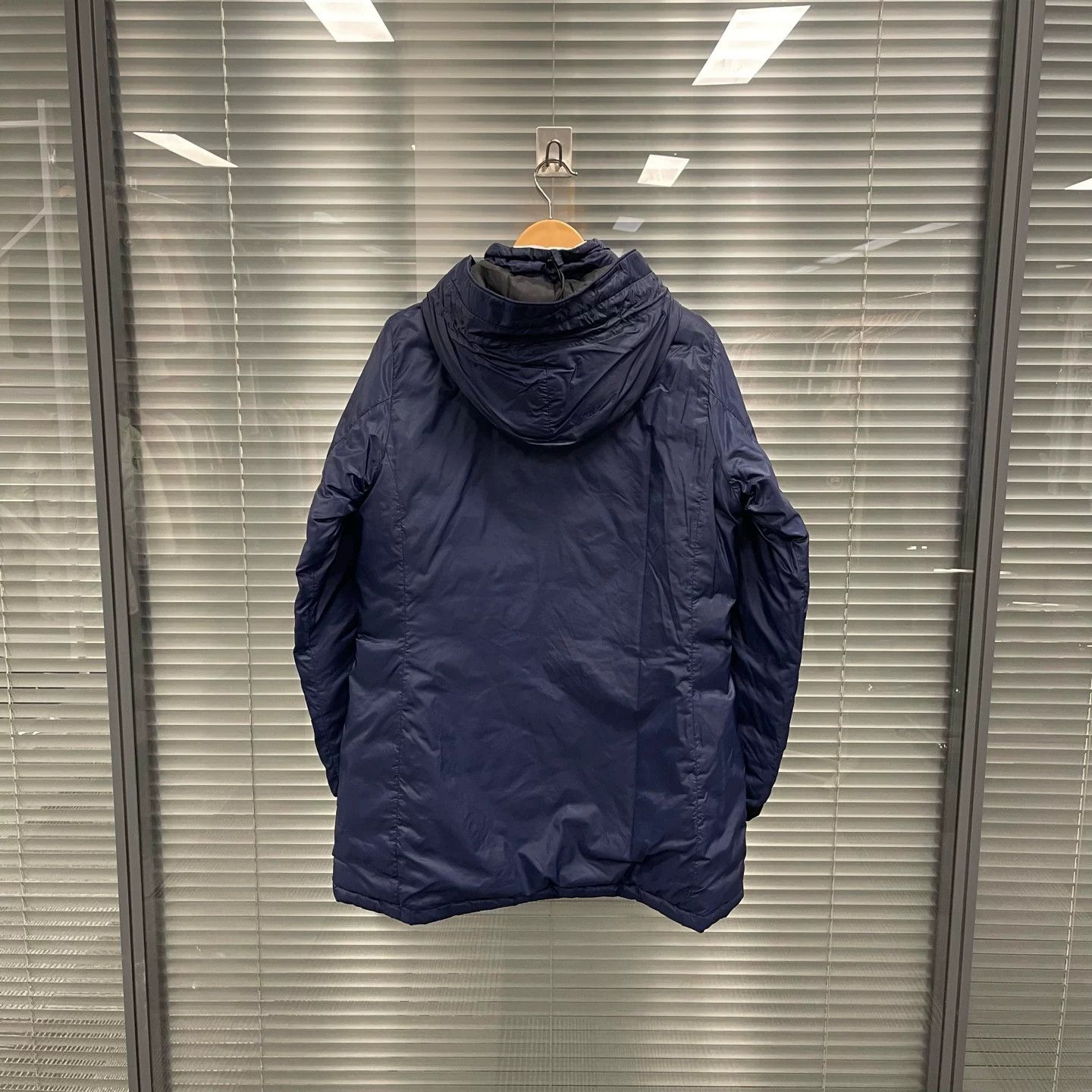 Canada Goose Canada Goose Camp Lightweight Long Hooded Down Jacket Size US L / EU 52-54 / 3 - 2 Thumbnail