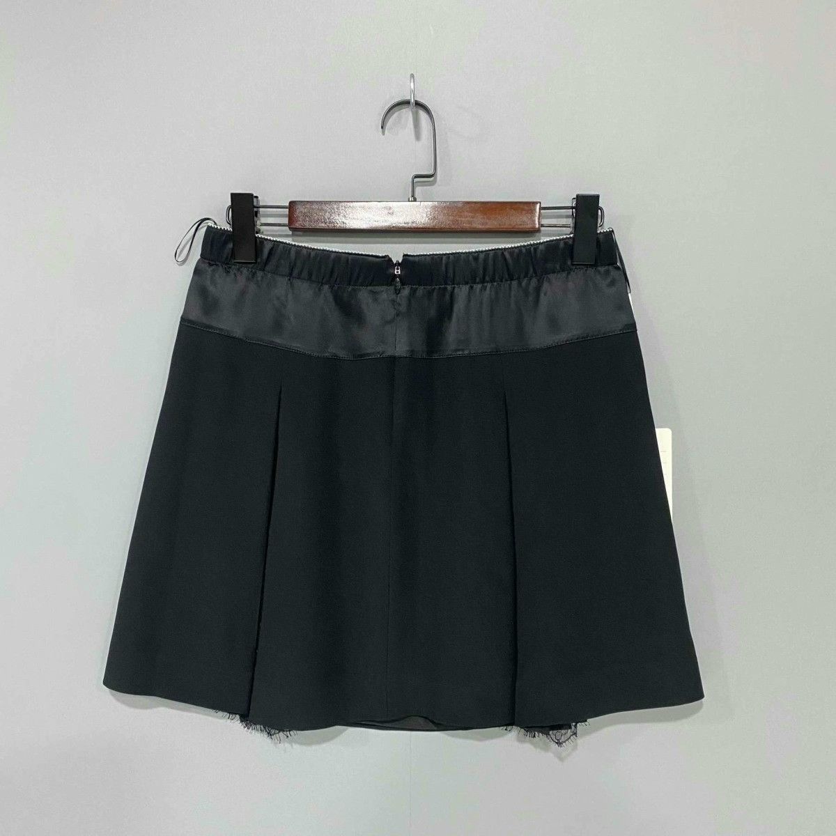 Louis Vuitton Louis Vuitton Black Midi Skirt Size 38" / US 16 / IT 52 - 3 Thumbnail